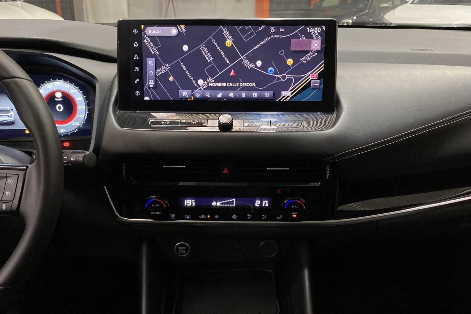 Nissan Qashqai DIG-T Xtronic N-Connecta - foto 29
