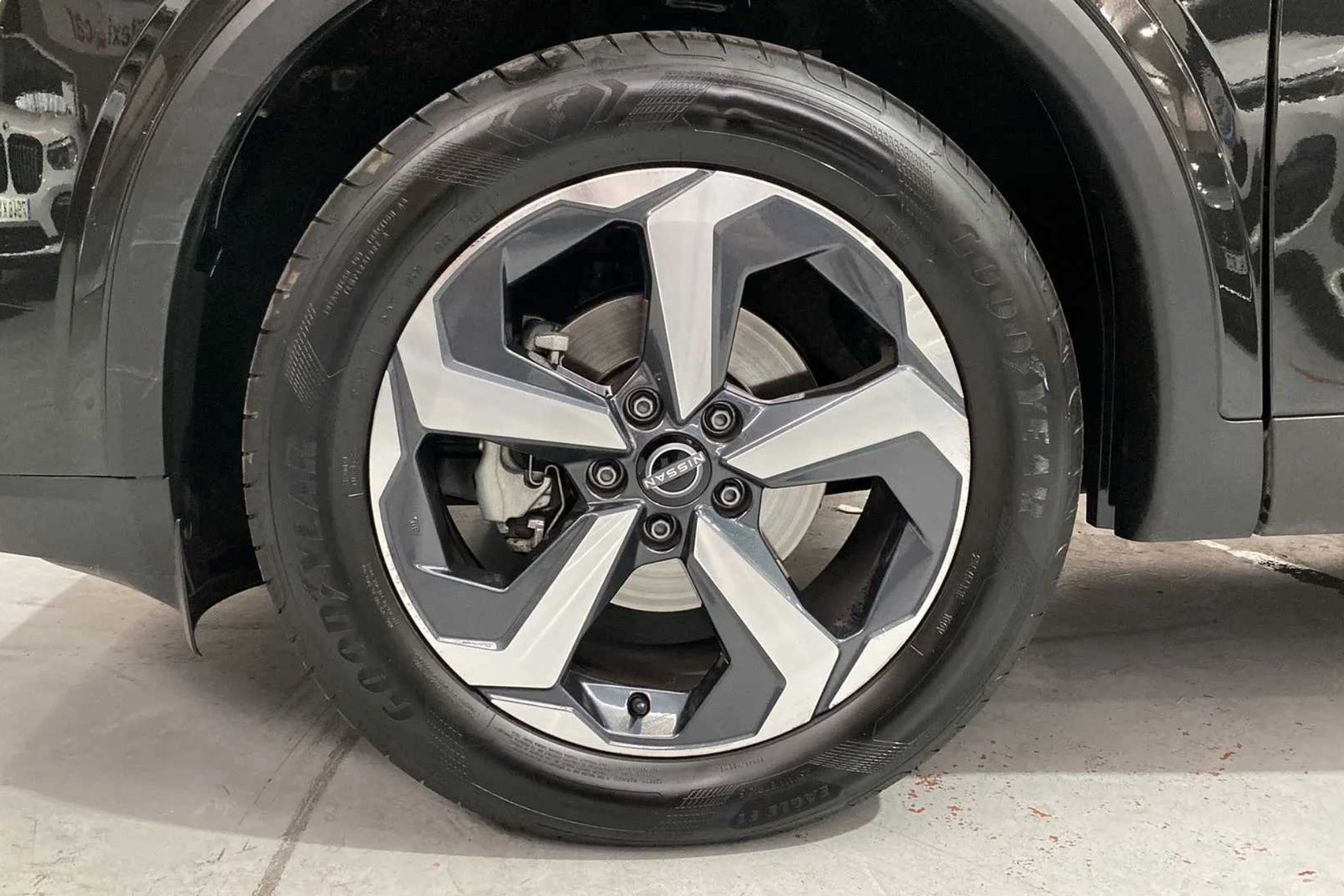 Nissan Qashqai DIG-T Xtronic N-Connecta - foto 39