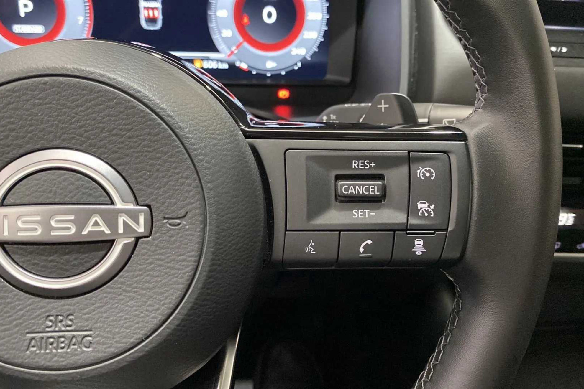Nissan Qashqai DIG-T Xtronic N-Connecta - foto 21