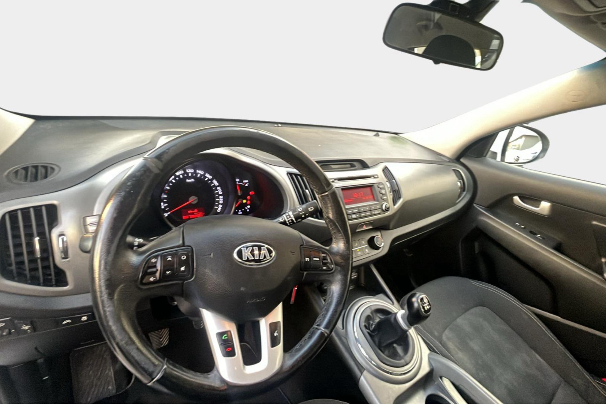 Kia Sportage 1.6 GDI Basic 4x2 - foto 13