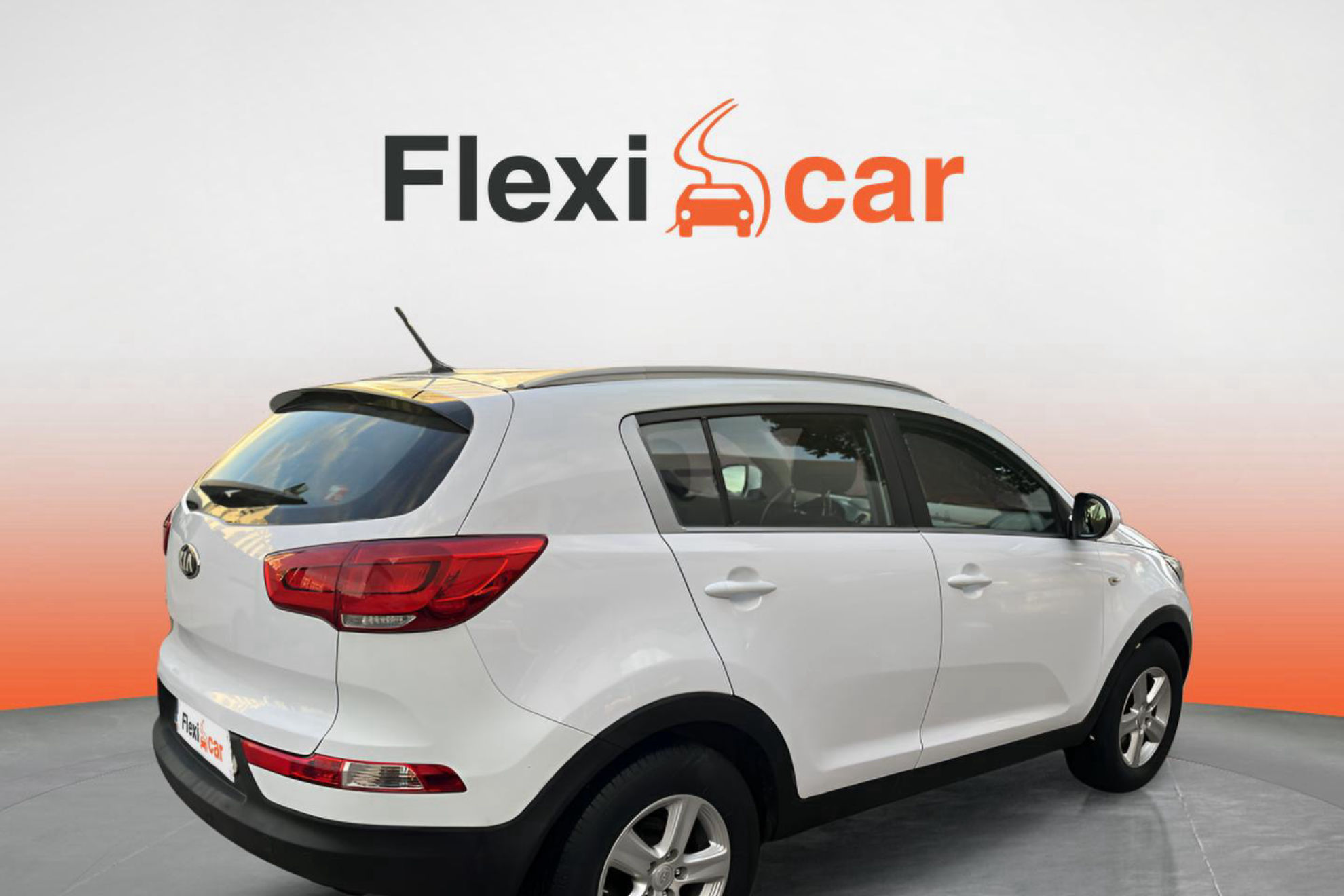 Kia Sportage 1.6 GDI Basic 4x2 - foto 2