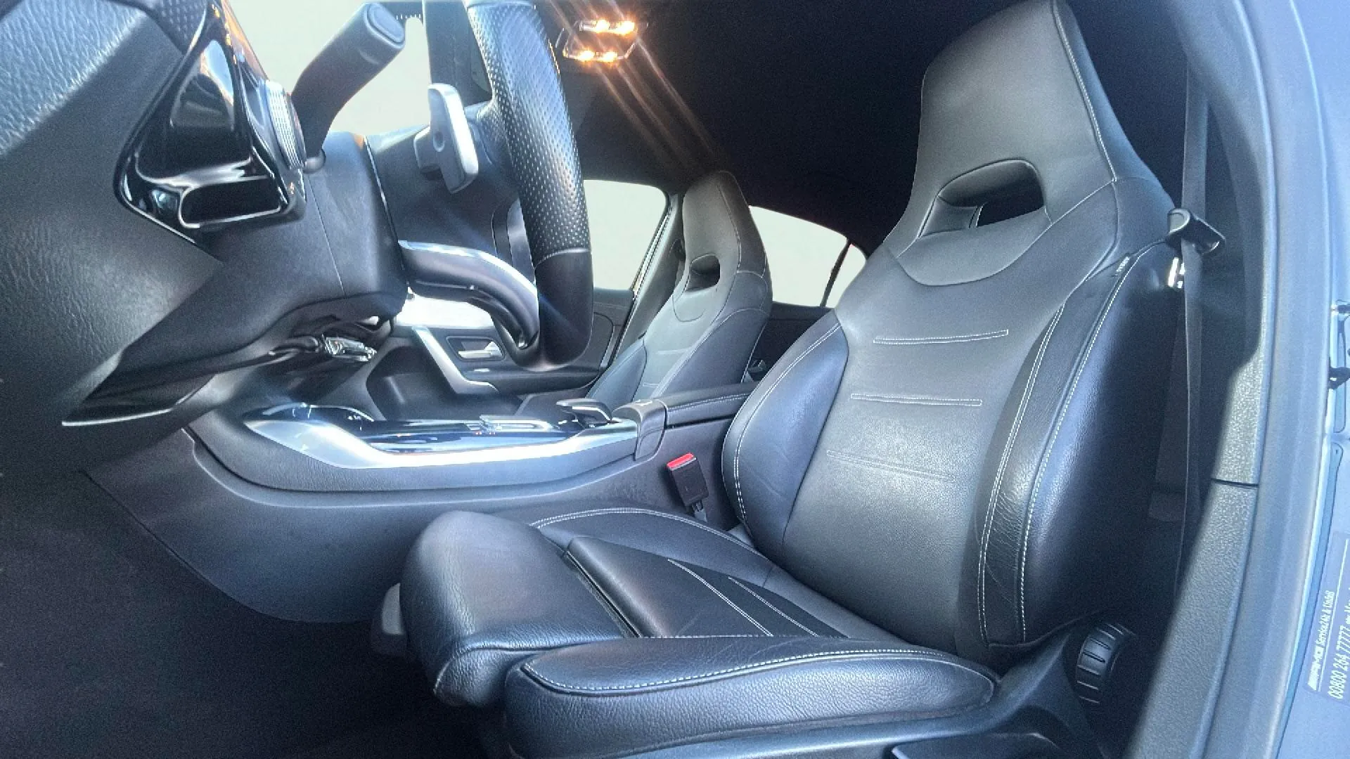 Mercedes-Benz Clase A Mercedes-AMG A 35 4MATIC+ - foto 15