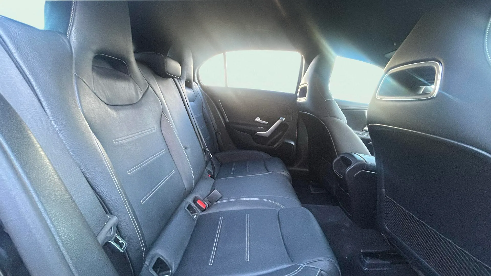 Mercedes-Benz Clase A Mercedes-AMG A 35 4MATIC+ - foto 16