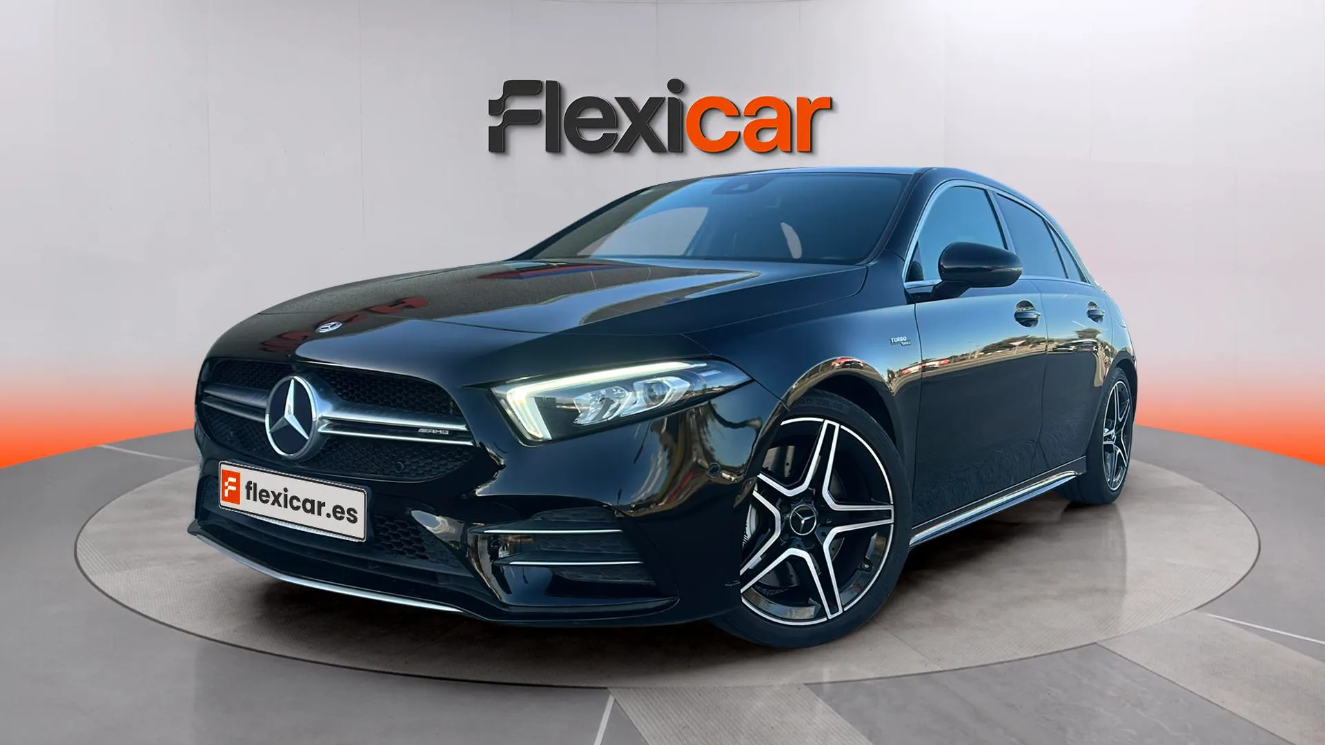 Mercedes-Benz Clase A Mercedes-AMG A 35 4MATIC+ - foto 3