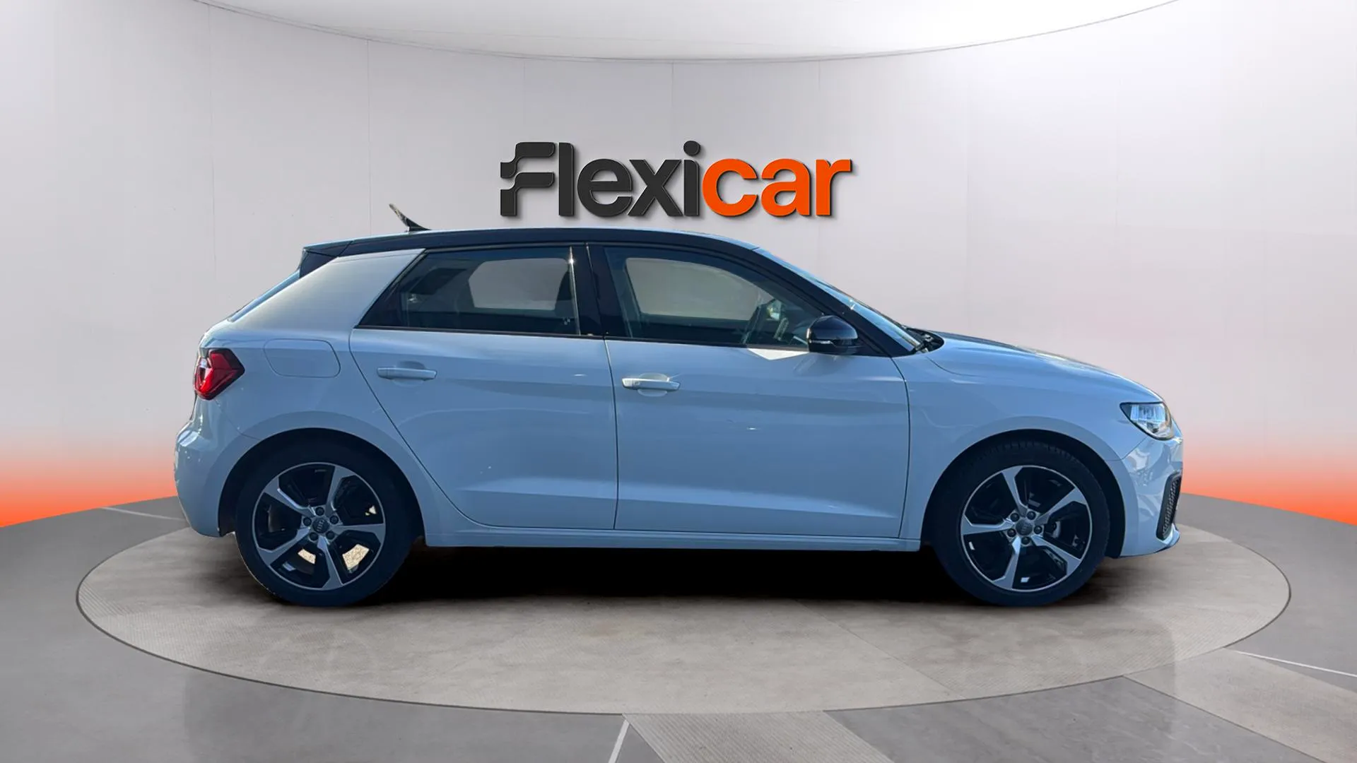Audi A1 Sportback Advanced 25 TFSI - foto 8