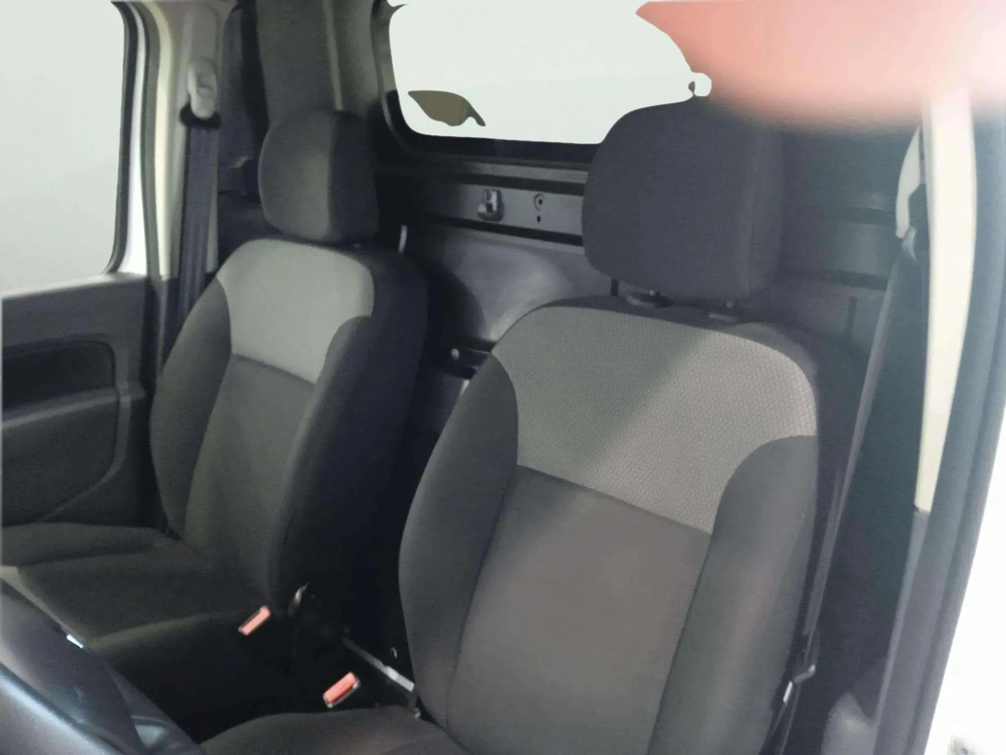 Renault Kangoo 1.5 - foto 12