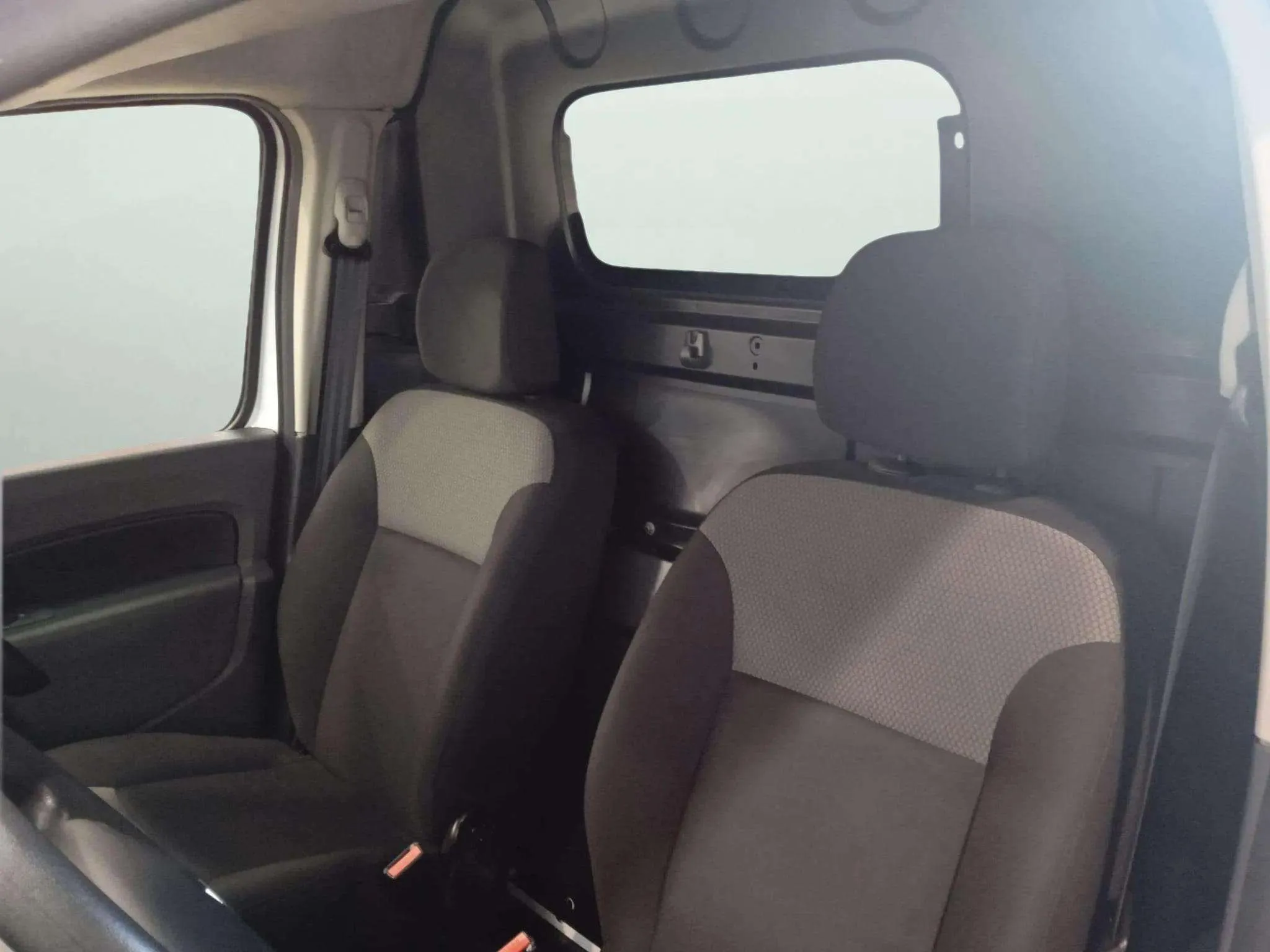 Renault Kangoo 1.5 - foto 14