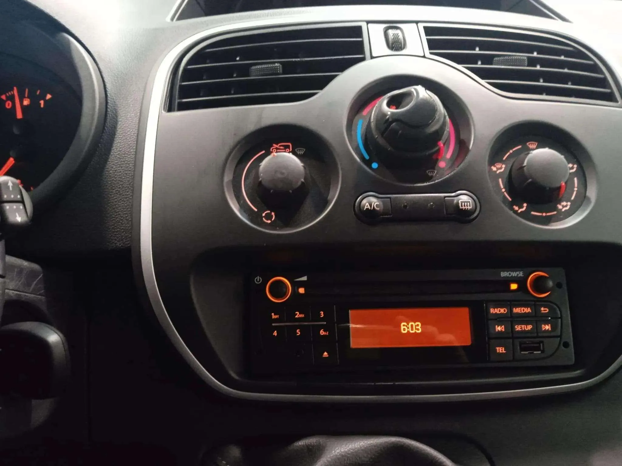 Renault Kangoo 1.5 - foto 11