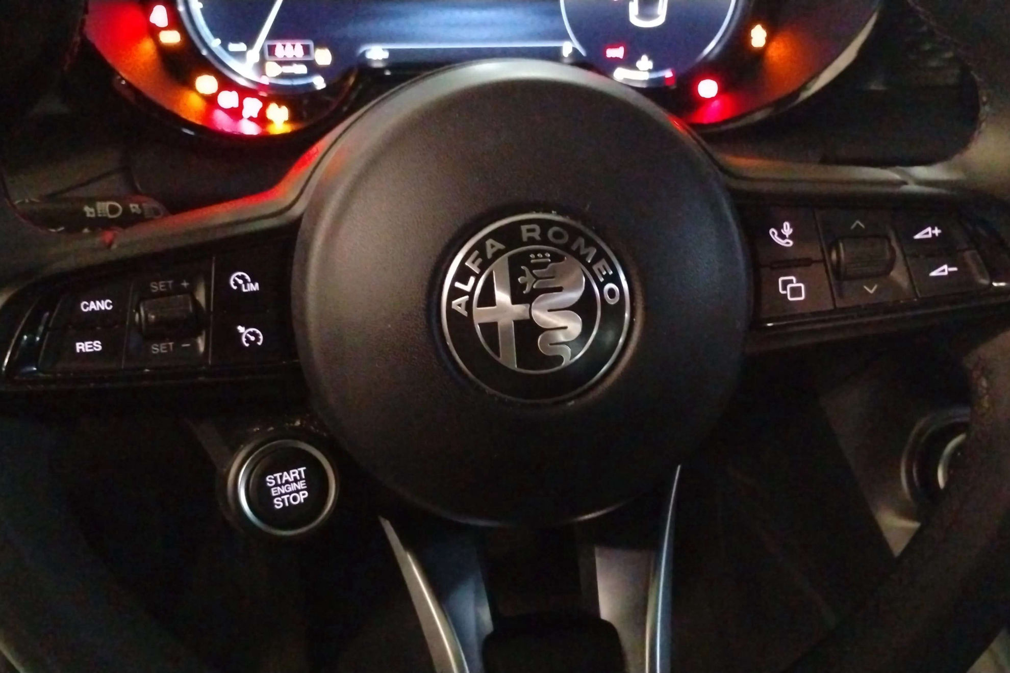 Alfa Romeo Tonale 1.5 MHEV Gasolina Super FWD - foto 17
