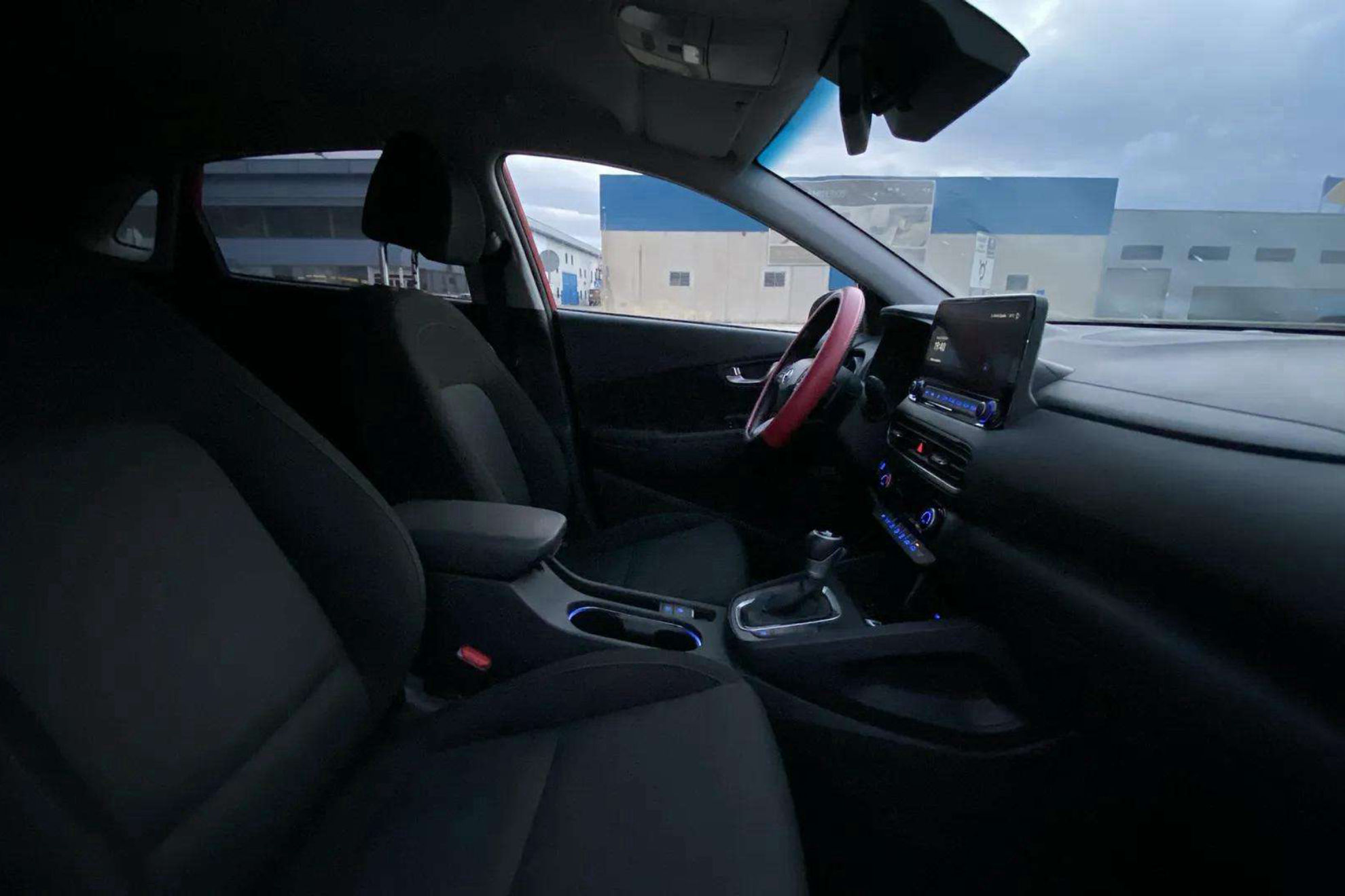 Hyundai Kona 1.6 GDI HEV Tecno 2C DCT - foto 20