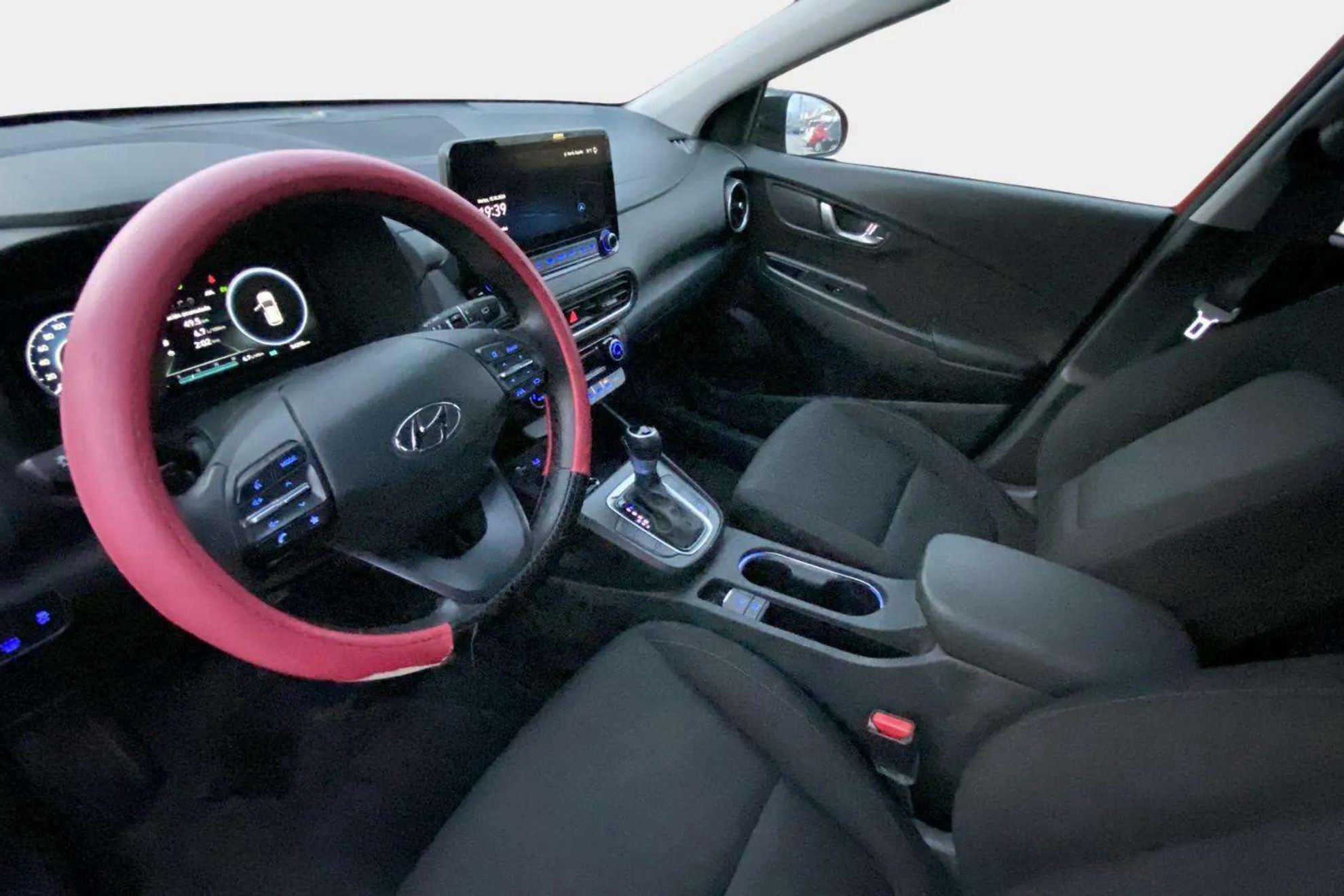 Hyundai Kona 1.6 GDI HEV Tecno 2C DCT - foto 17