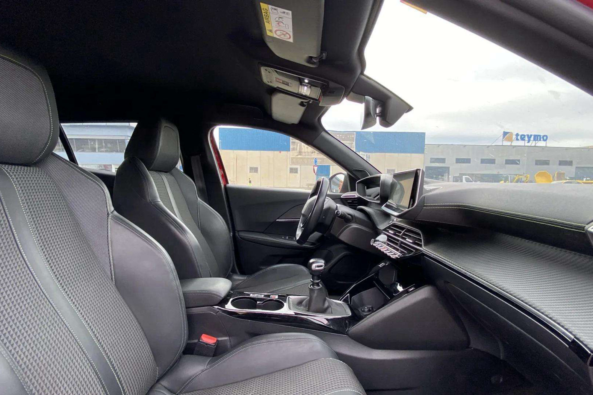 Peugeot 2008 GT Line PureTech 130 BVM6 - foto 19