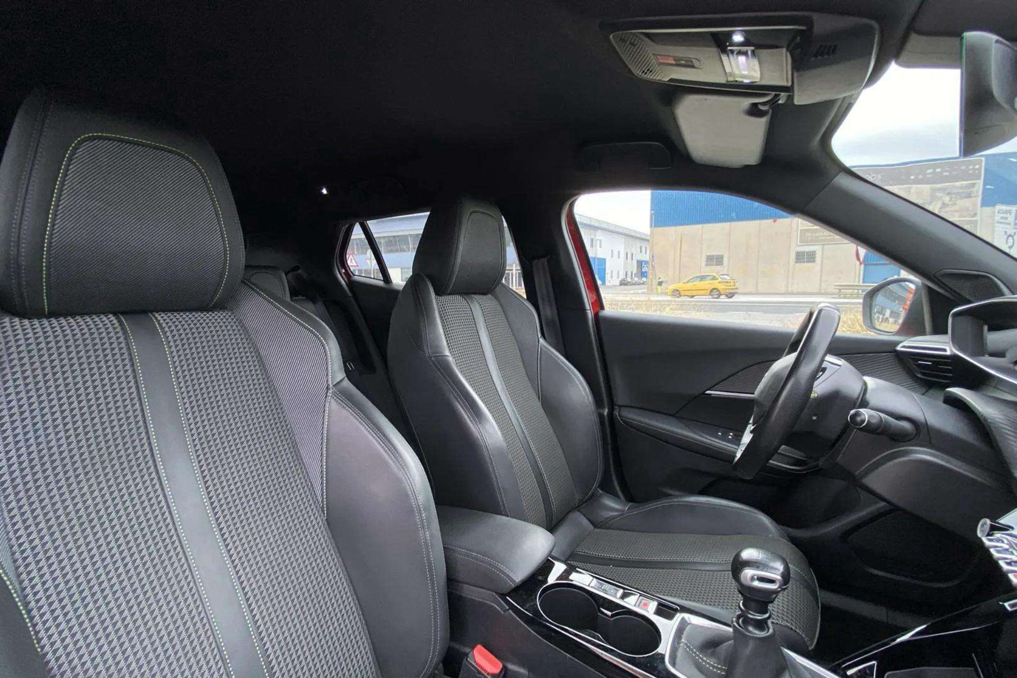 Peugeot 2008 GT Line PureTech 130 BVM6 - foto 20
