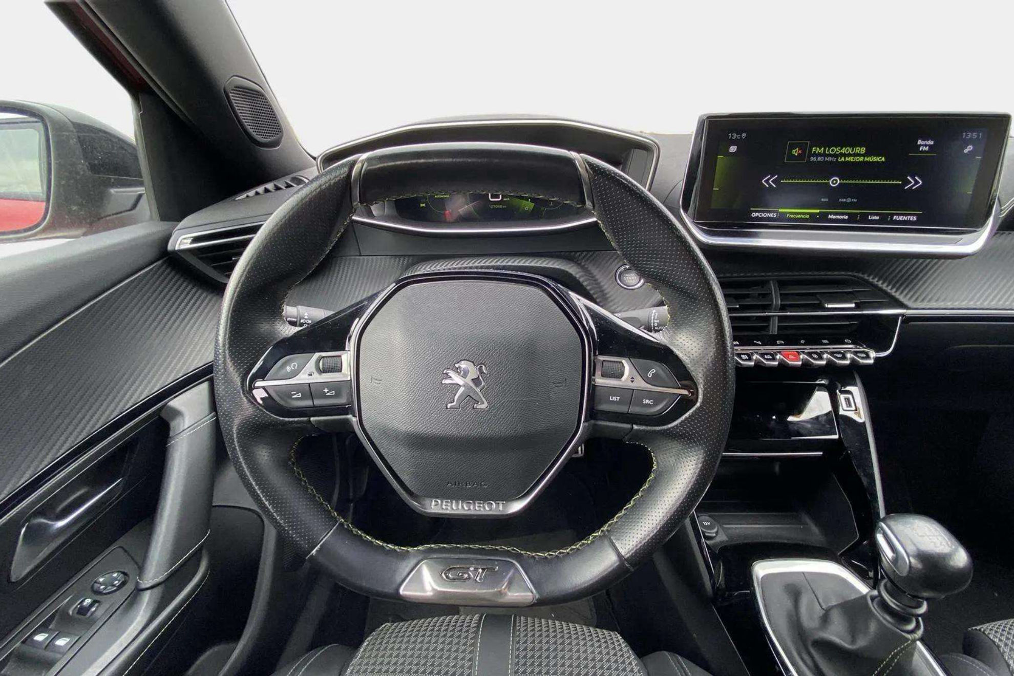 Peugeot 2008 GT Line PureTech 130 BVM6 - foto 13
