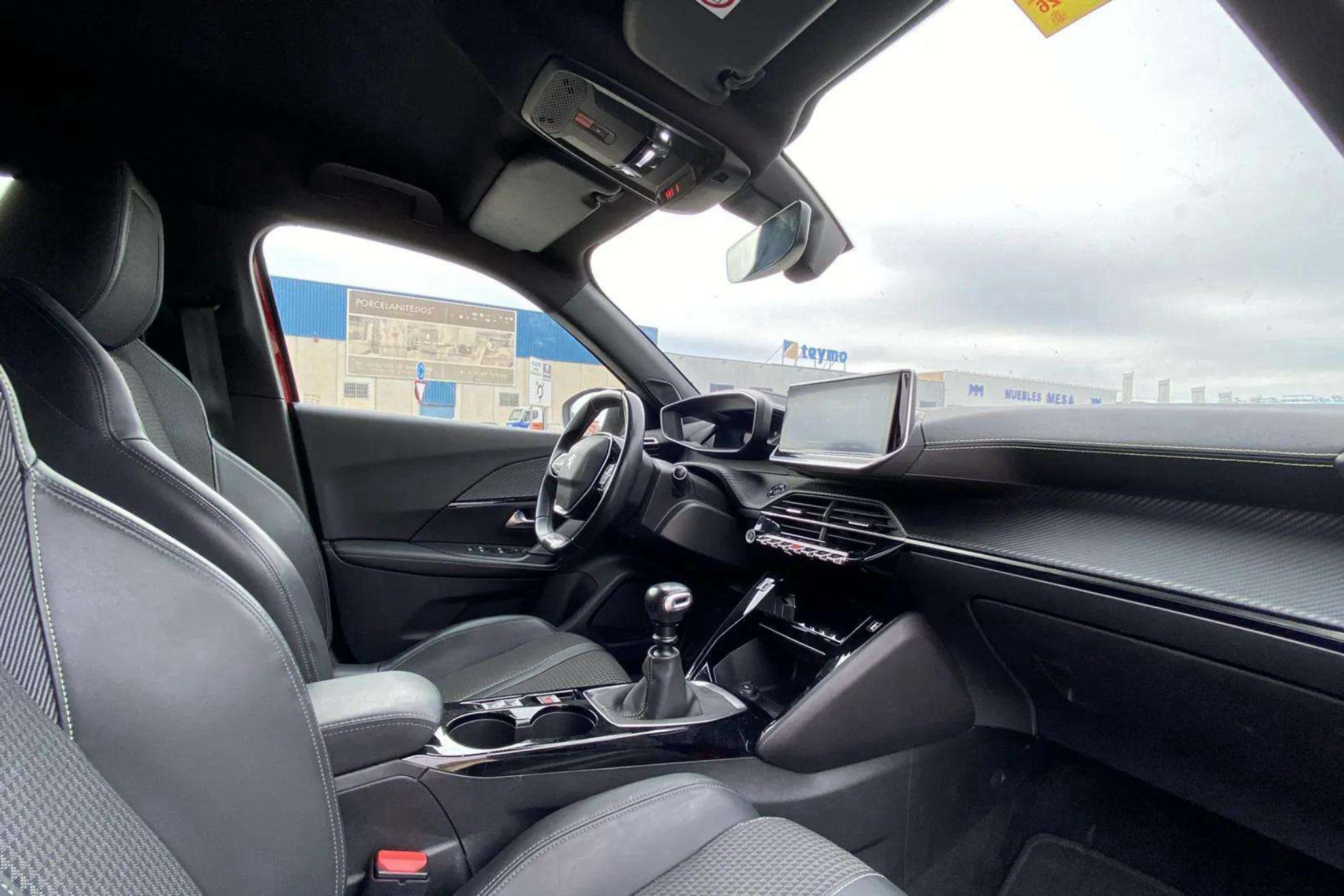 Peugeot 2008 GT Line PureTech 130 BVM6 - foto 18