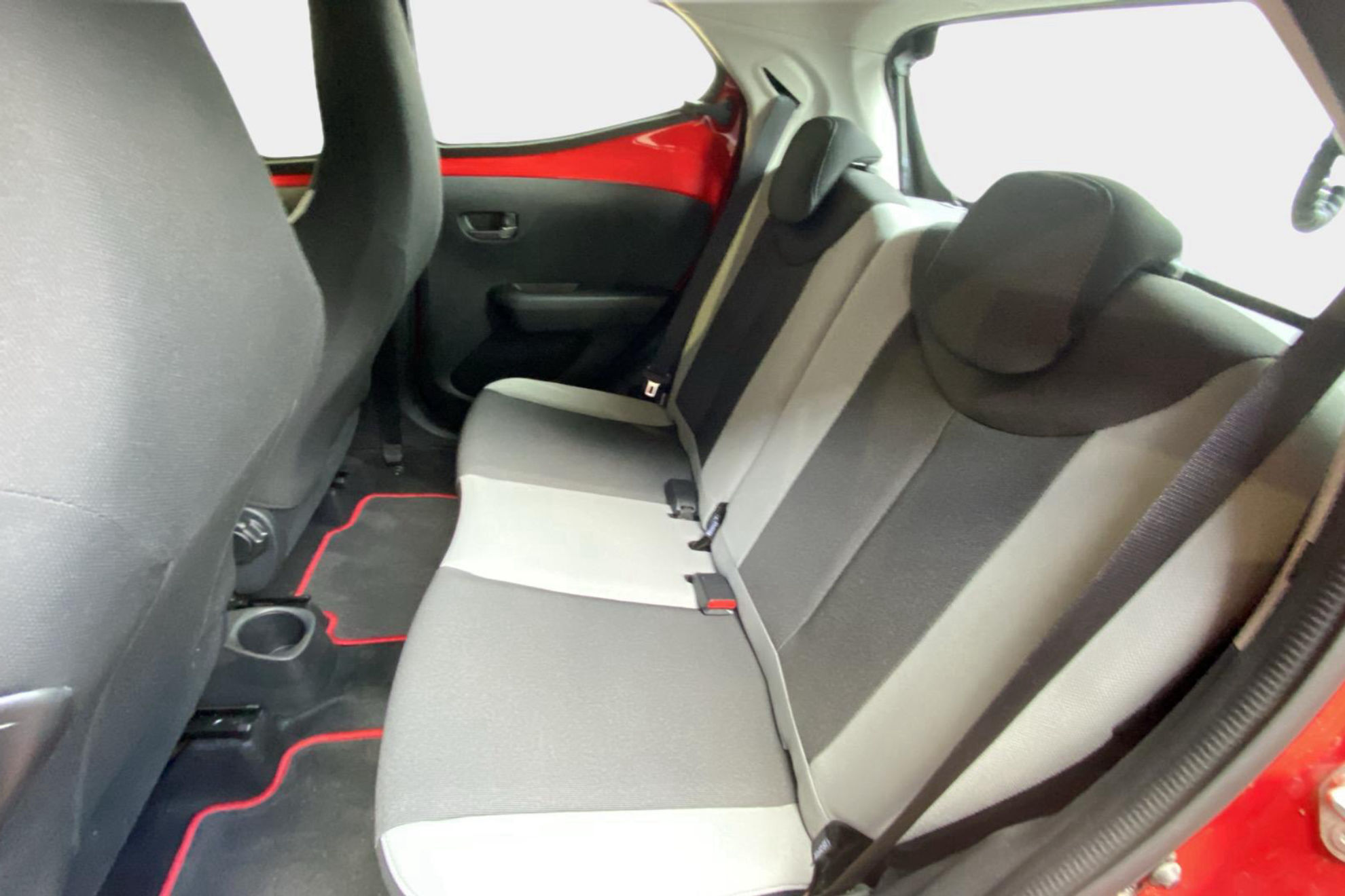 Toyota Aygo 1.0 70 x-cite - foto 14