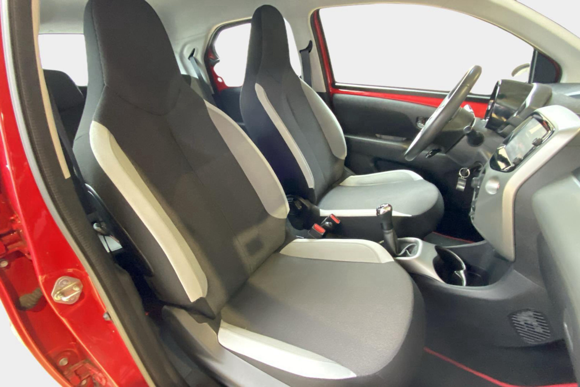 Toyota Aygo 1.0 70 x-cite - foto 13