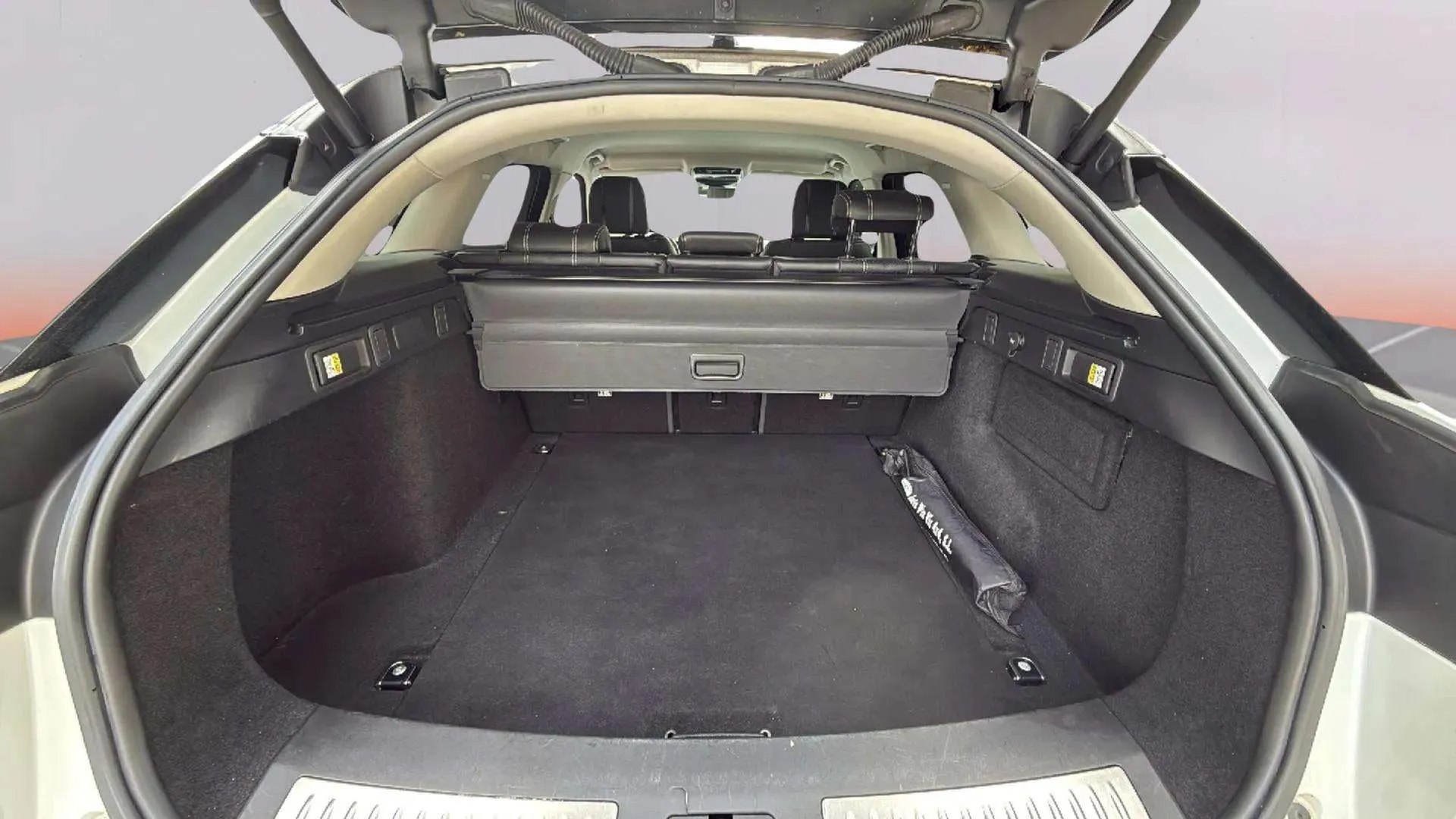 Land Rover Range Rover Velar 2.0 D240 4WD - foto 16