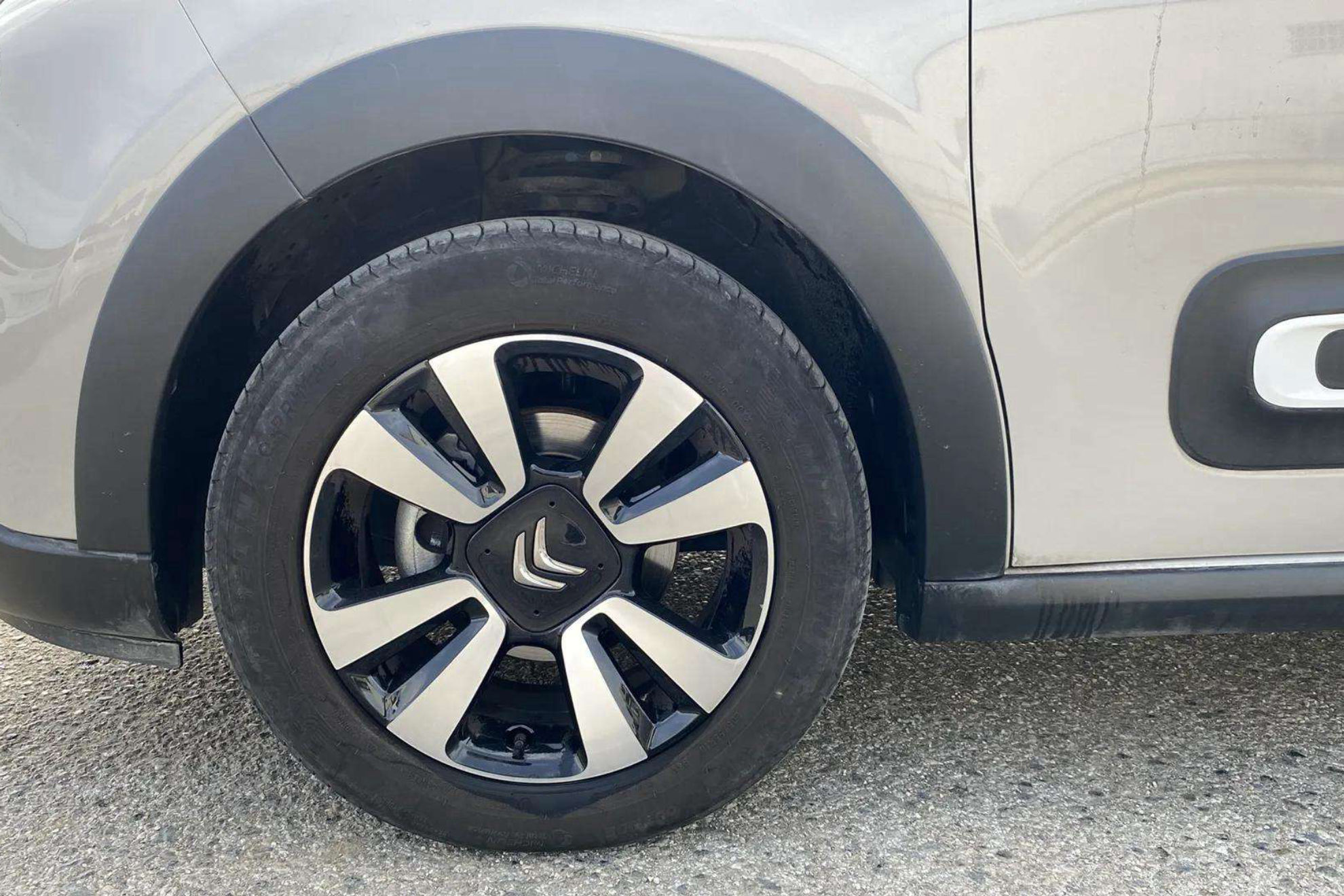 Citroën C3 PureTech Shine - foto 17