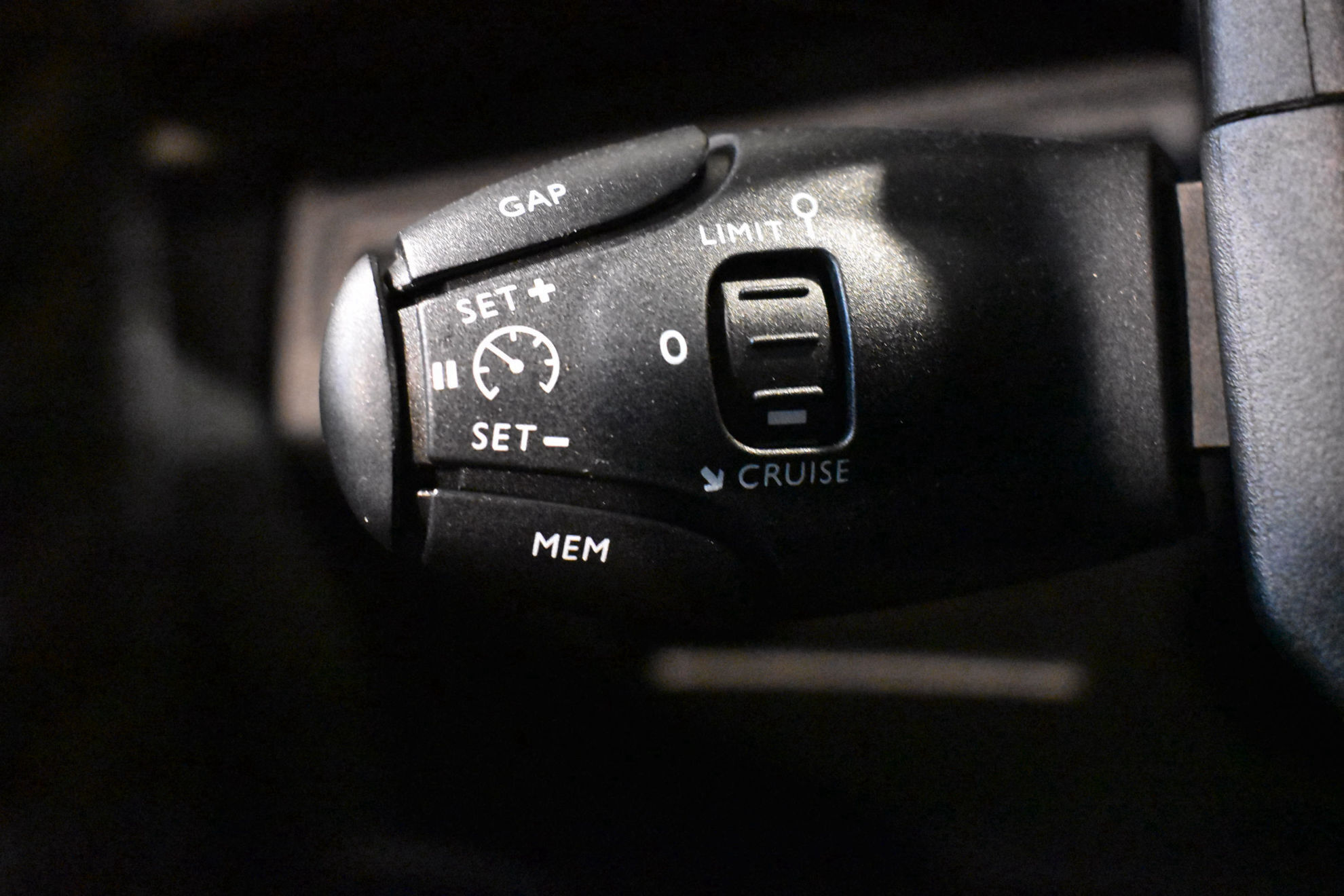 Peugeot 3008 2.0BLUEHDI GT - foto 12