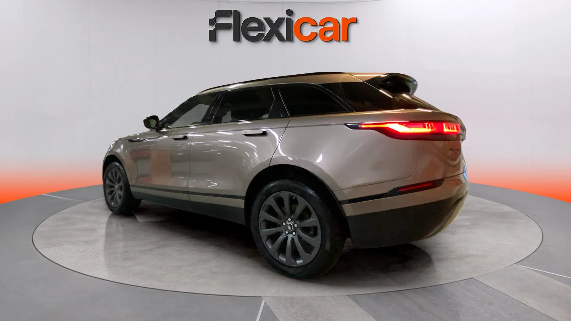 Land Rover Range Rover Velar 2.0 D180 4WD - foto 7