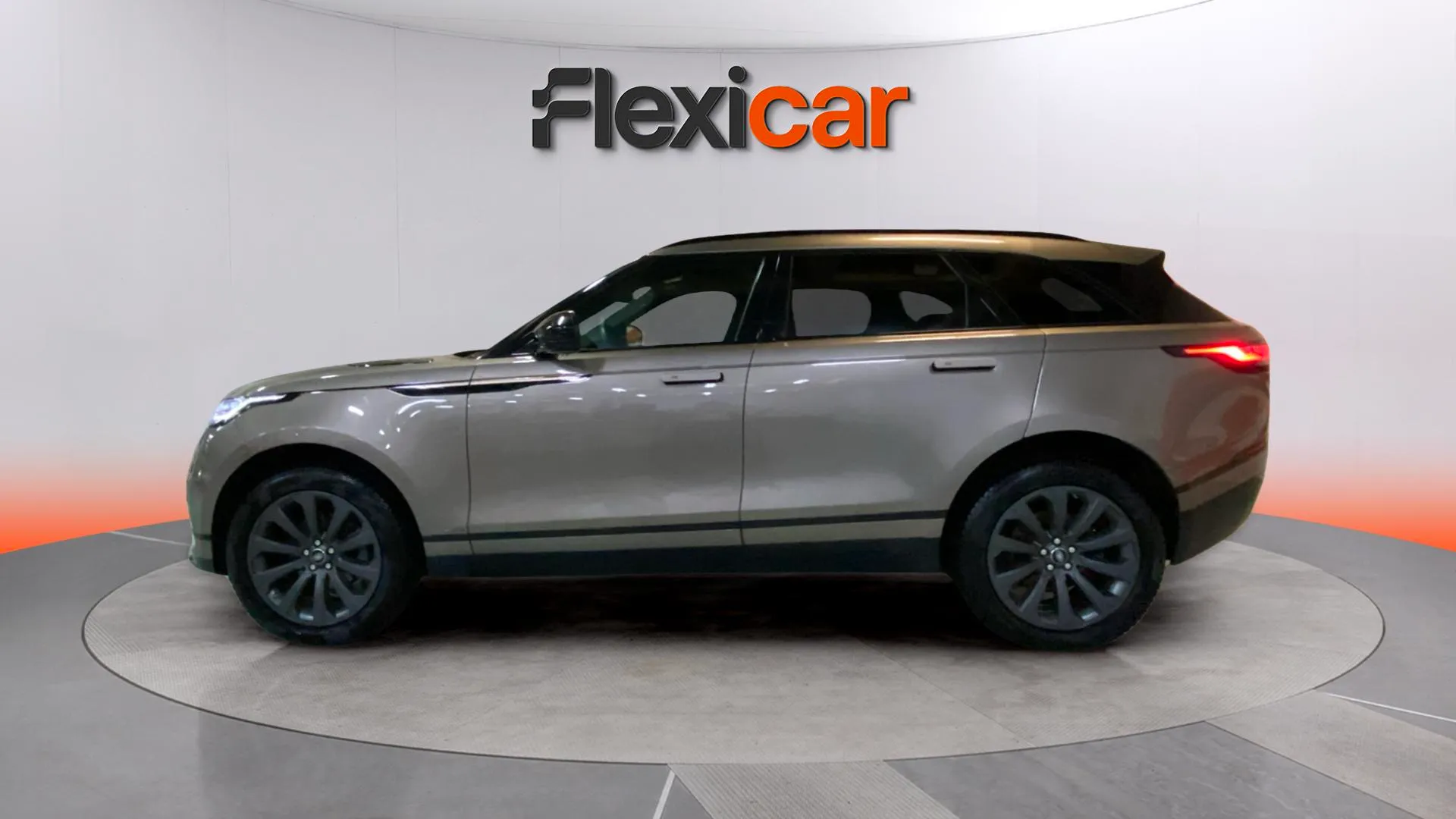 Land Rover Range Rover Velar 2.0 D180 4WD - foto 6