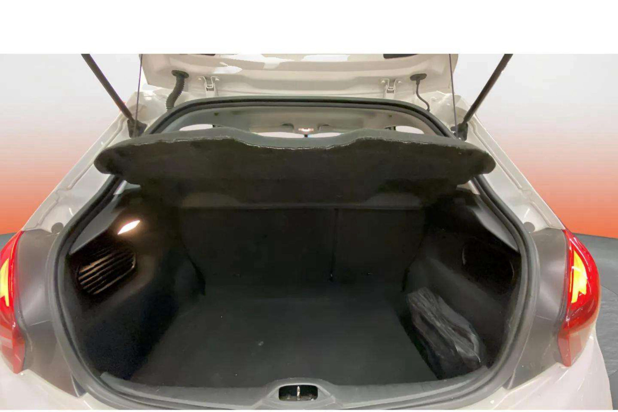 Peugeot 208 Active 1.2 PureTech GLP - foto 10