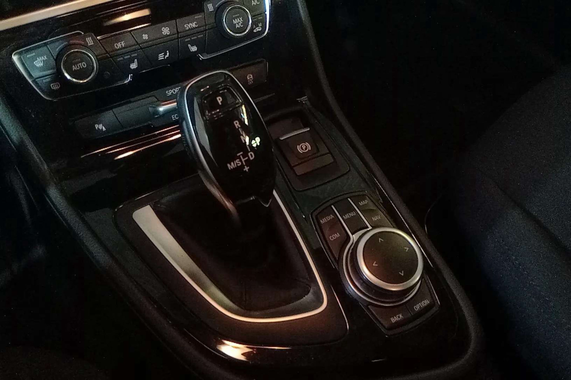 BMW Serie 2 Gran Tourer 218d - foto 20