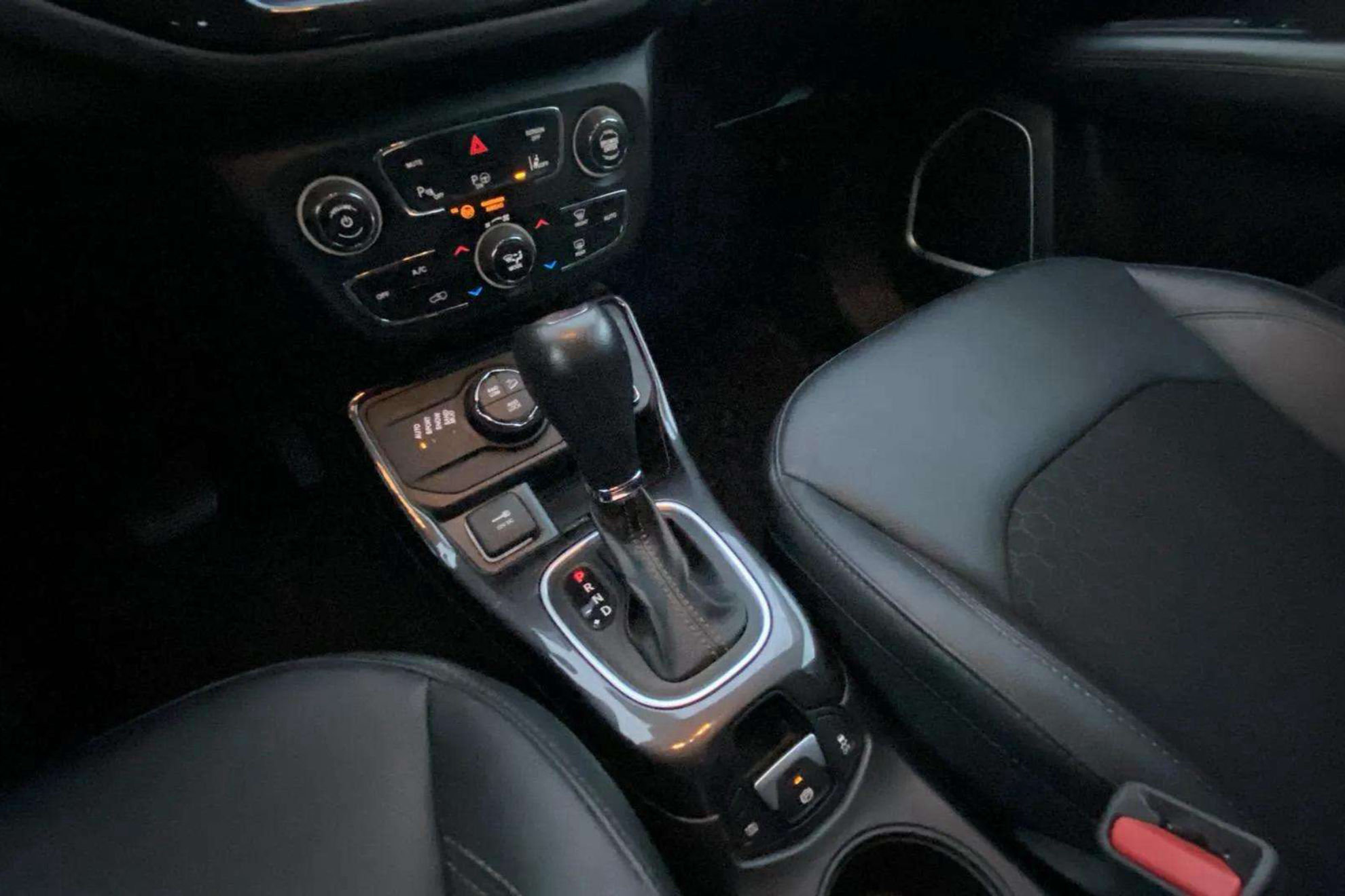 Jeep Compass 1.3 PHEV Limited AWD - foto 16