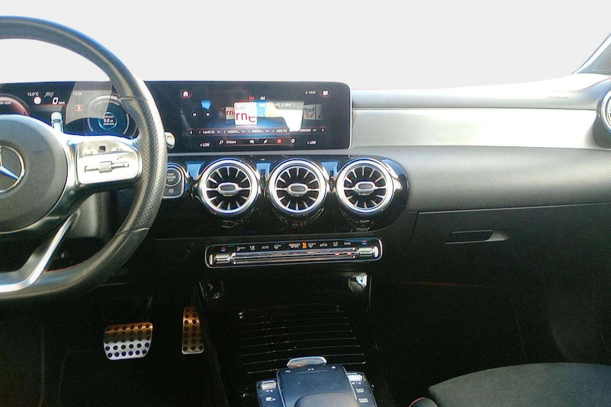 Mercedes-Benz CLA 220 D DCT Shooting Brake - foto 7