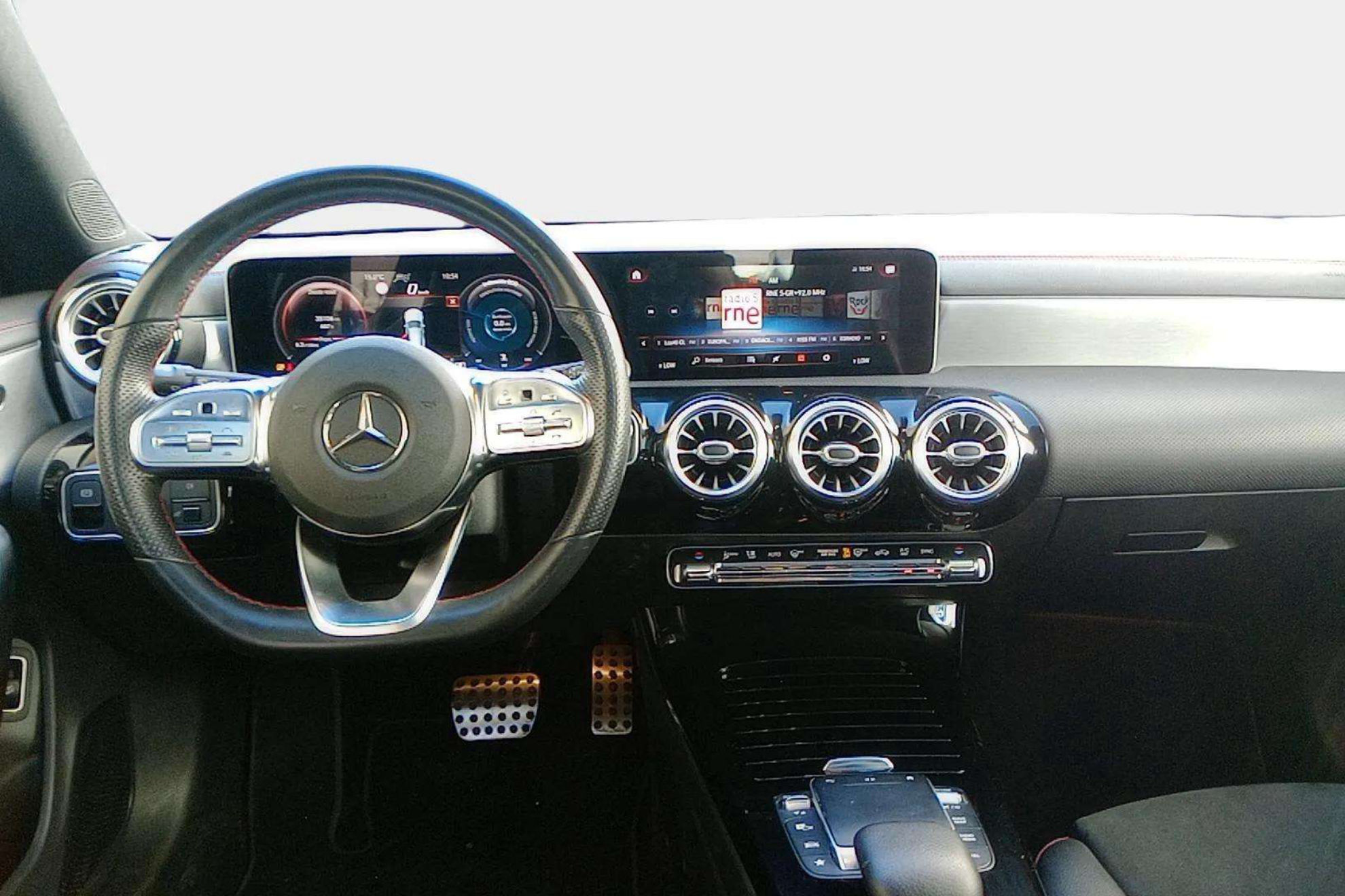 Mercedes-Benz CLA 220 D DCT Shooting Brake - foto 6