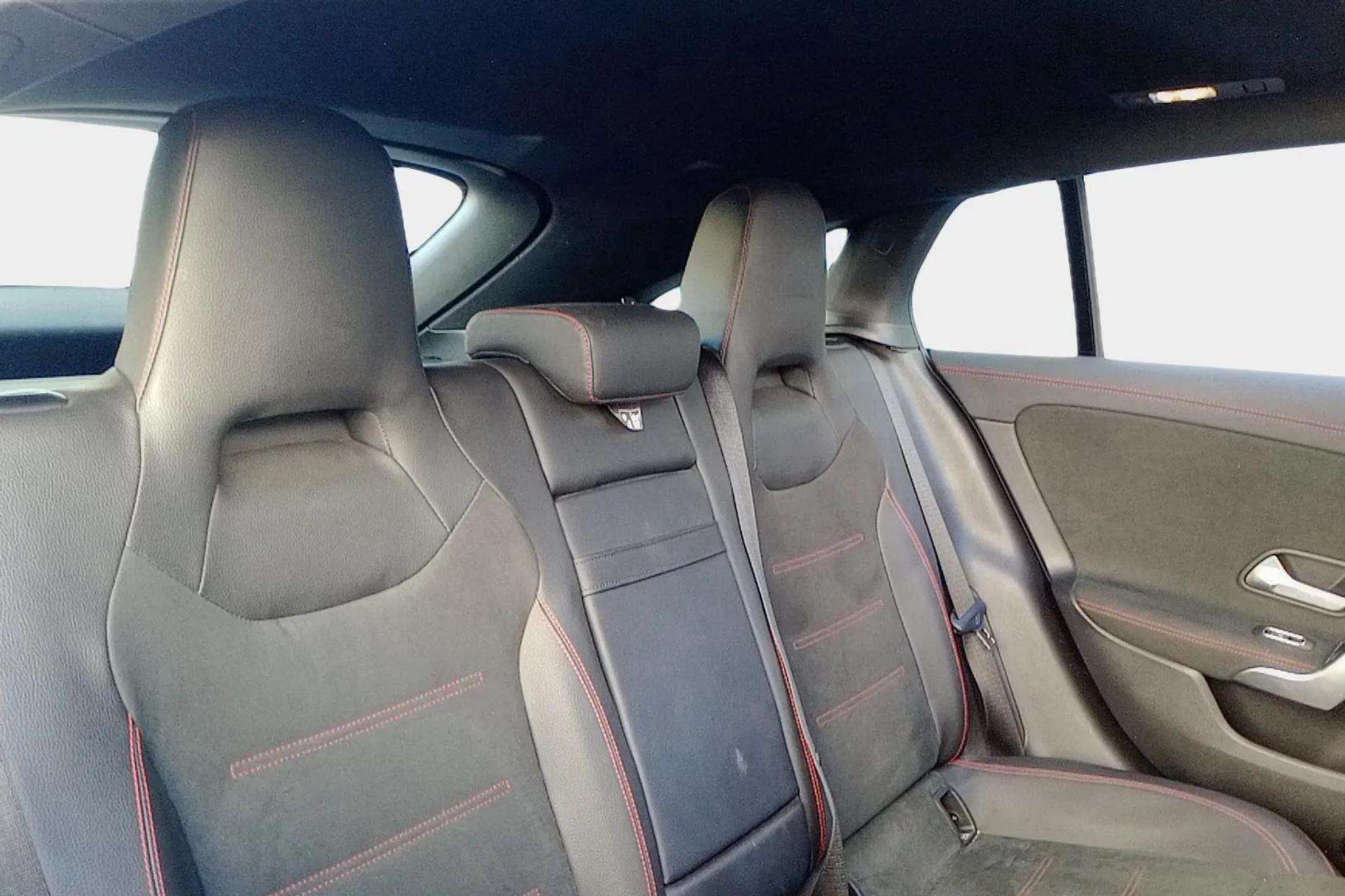 Mercedes-Benz CLA 220 D DCT Shooting Brake - foto 12