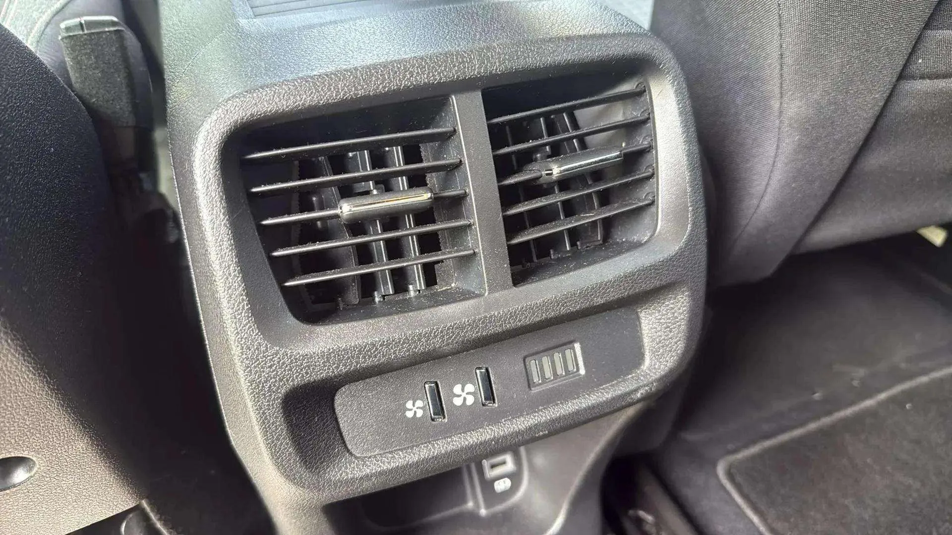 Peugeot Rifter GT Line Standard PureTech - foto 21