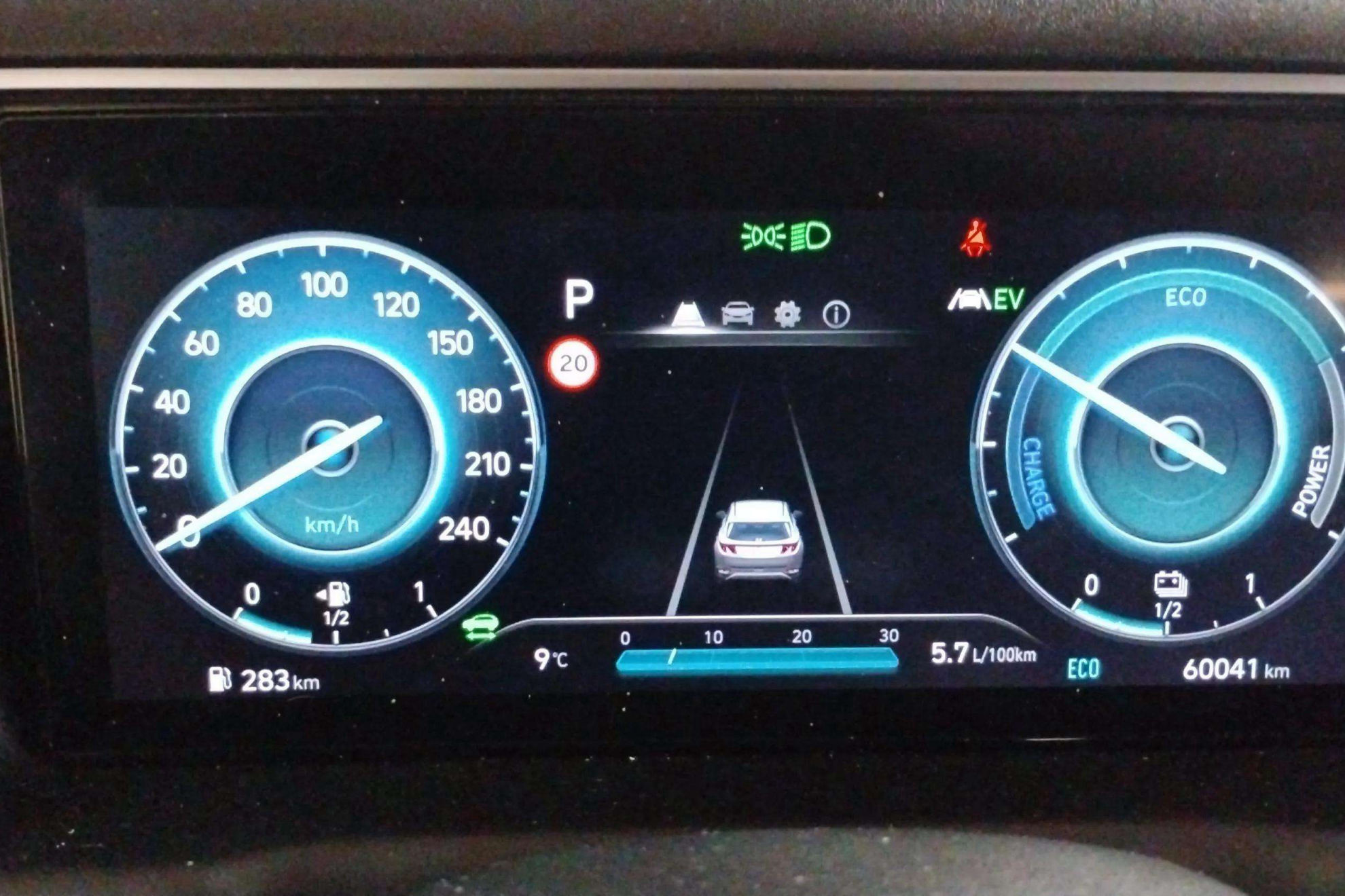 Hyundai Tucson 1.6 T-GDi HEV Maxx - foto 9