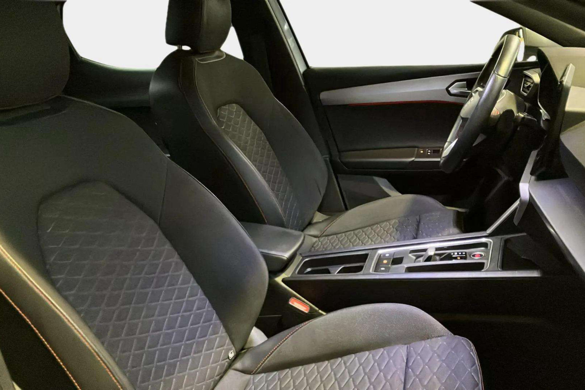SEAT León 1.0 eTSI DSG-7 FR - foto 11