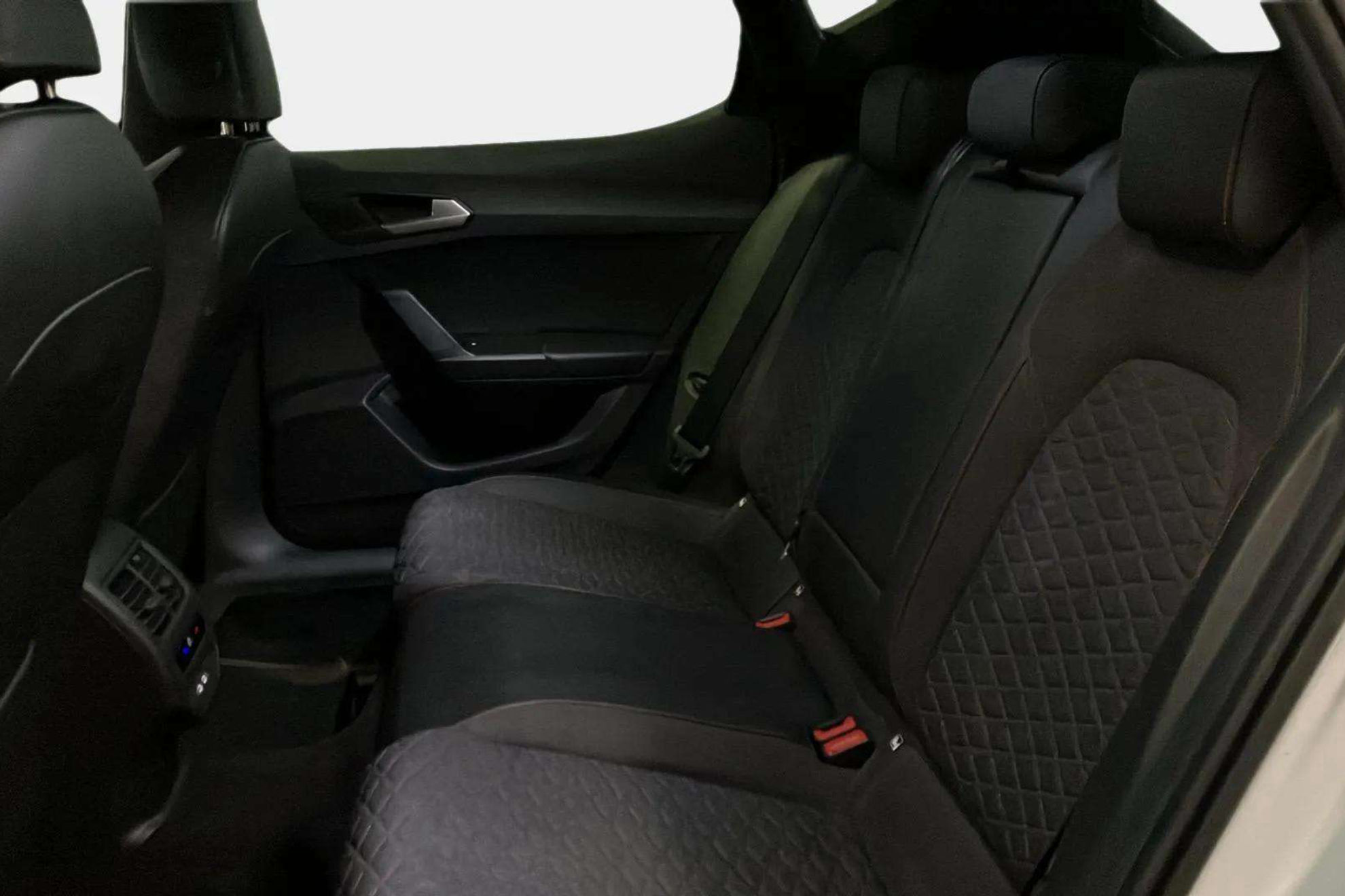 SEAT León 1.0 eTSI DSG-7 FR - foto 12