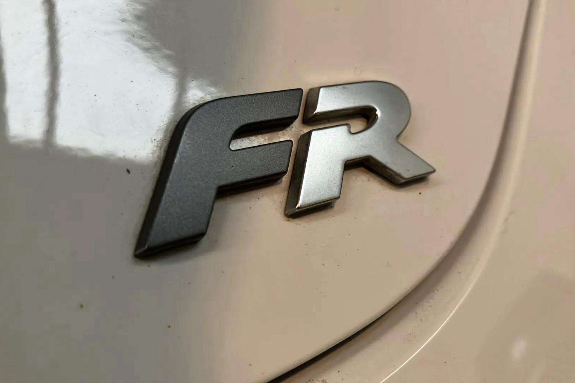 SEAT León 1.0 eTSI DSG-7 FR - foto 16