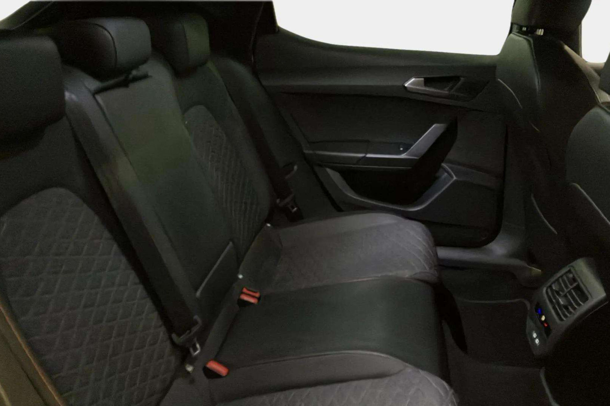SEAT León 1.0 eTSI DSG-7 FR - foto 13