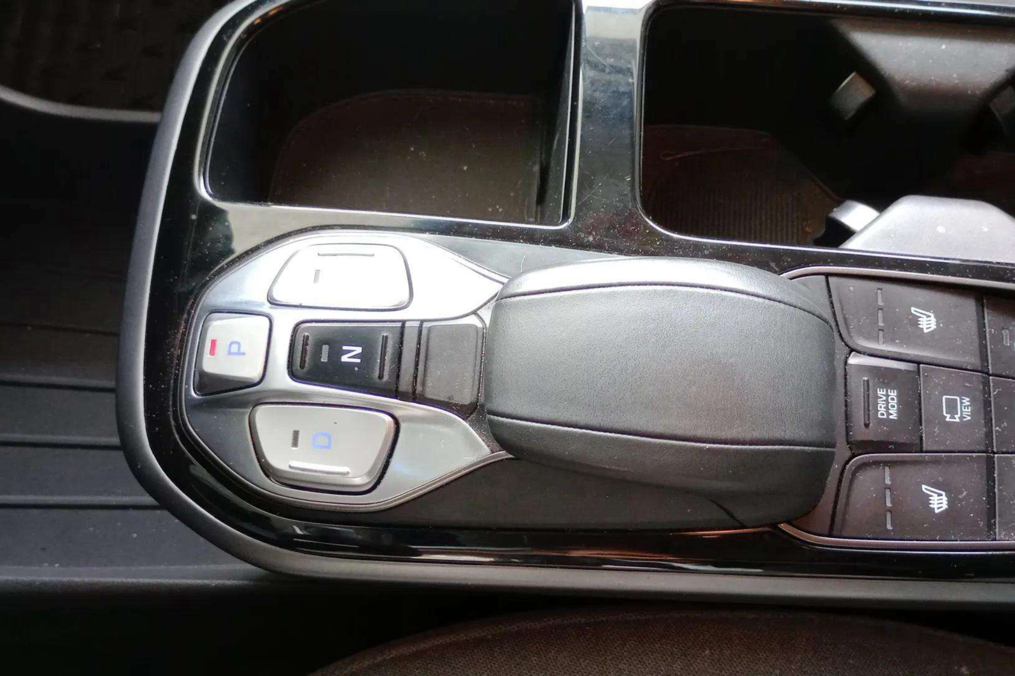 Hyundai Ioniq EV Tecno - foto 21