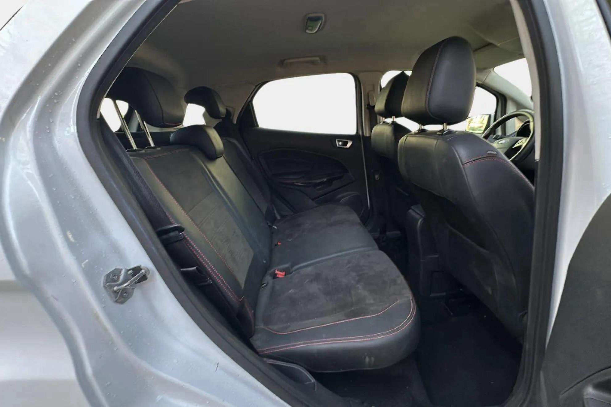 Ford EcoSport 1.0T EcoBoost ST Line - foto 11