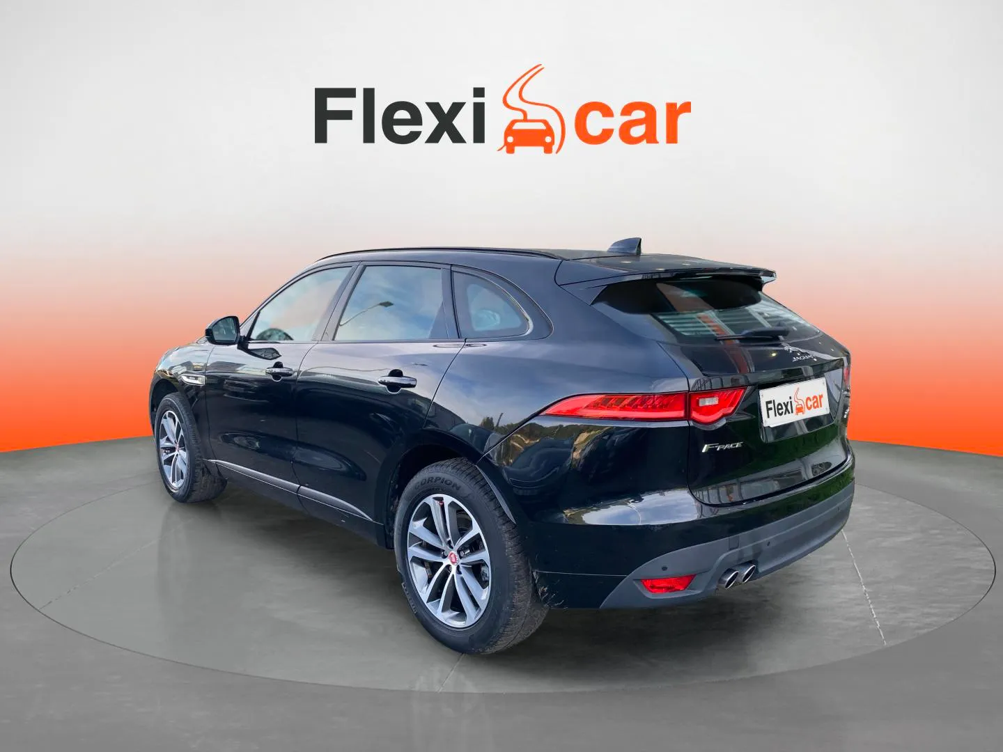 Jaguar F-Pace 2.0L i4D AWD R-Sport - foto 6