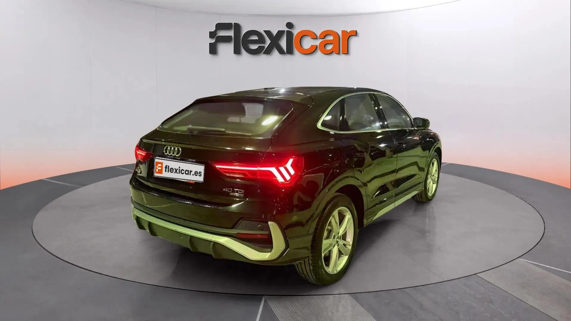 Audi Q3 40 TDI S tronic quattro S Line - foto 7