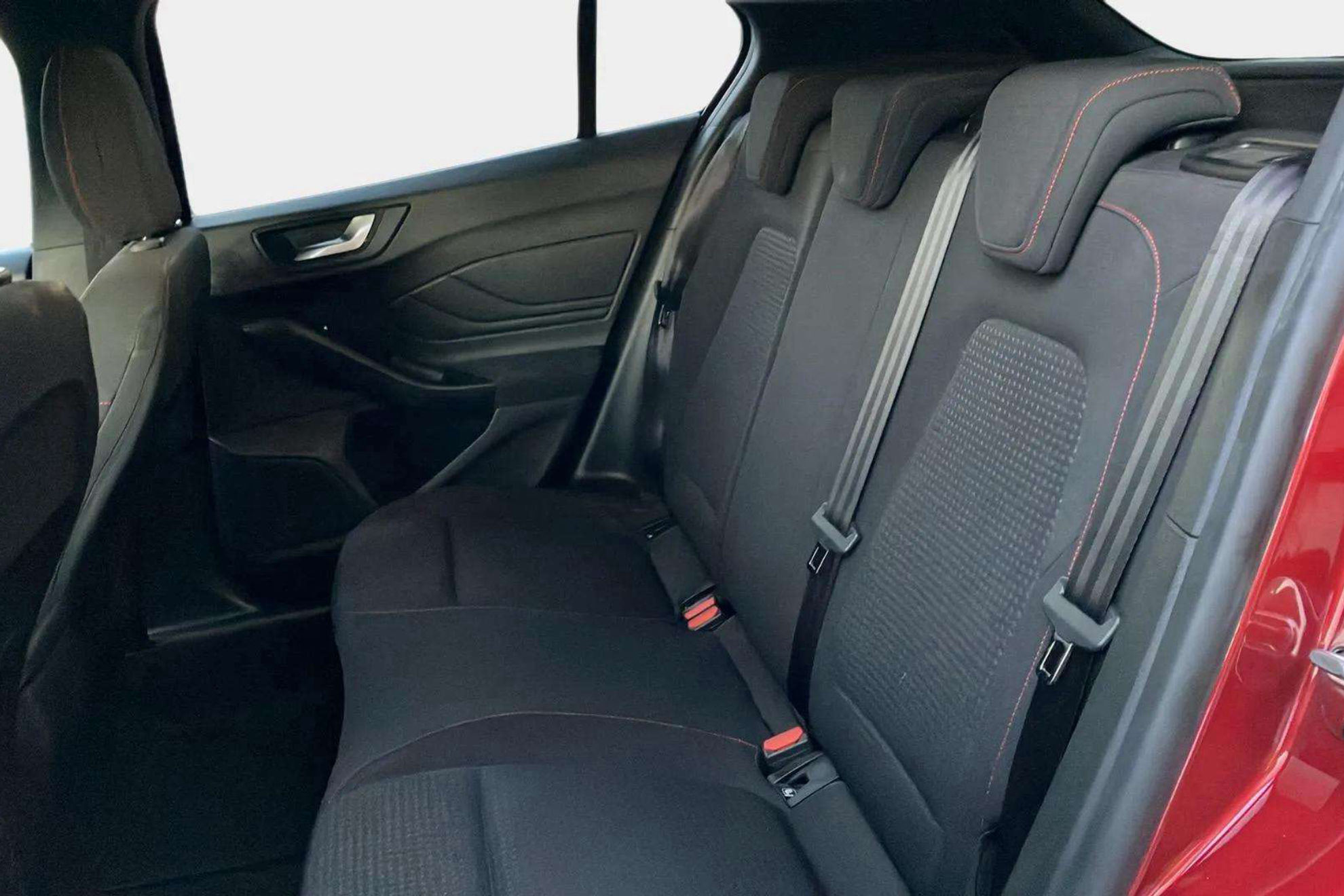 Ford Focus 1.5 EcoBlue ST-Line - foto 14