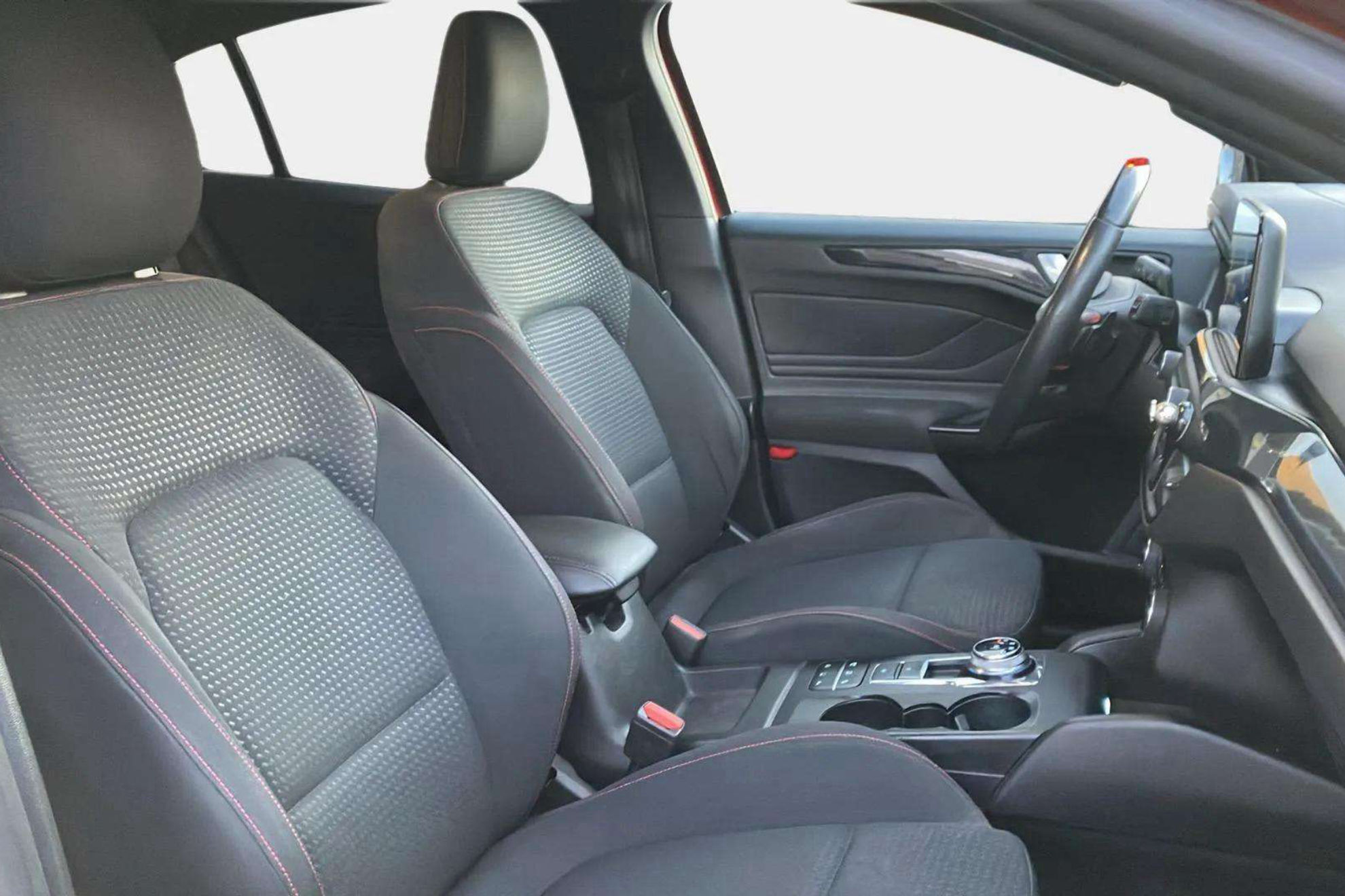 Ford Focus 1.5 EcoBlue ST-Line - foto 16