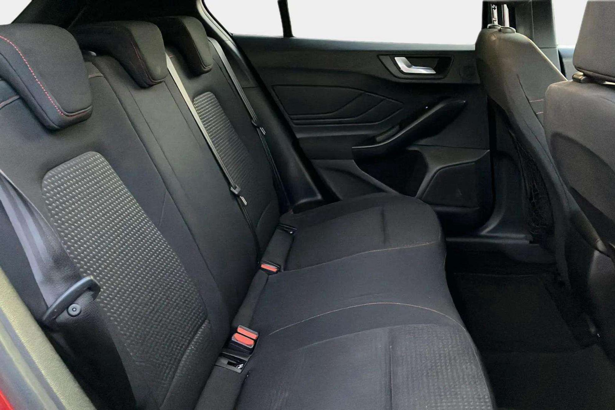 Ford Focus 1.5 EcoBlue ST-Line - foto 15