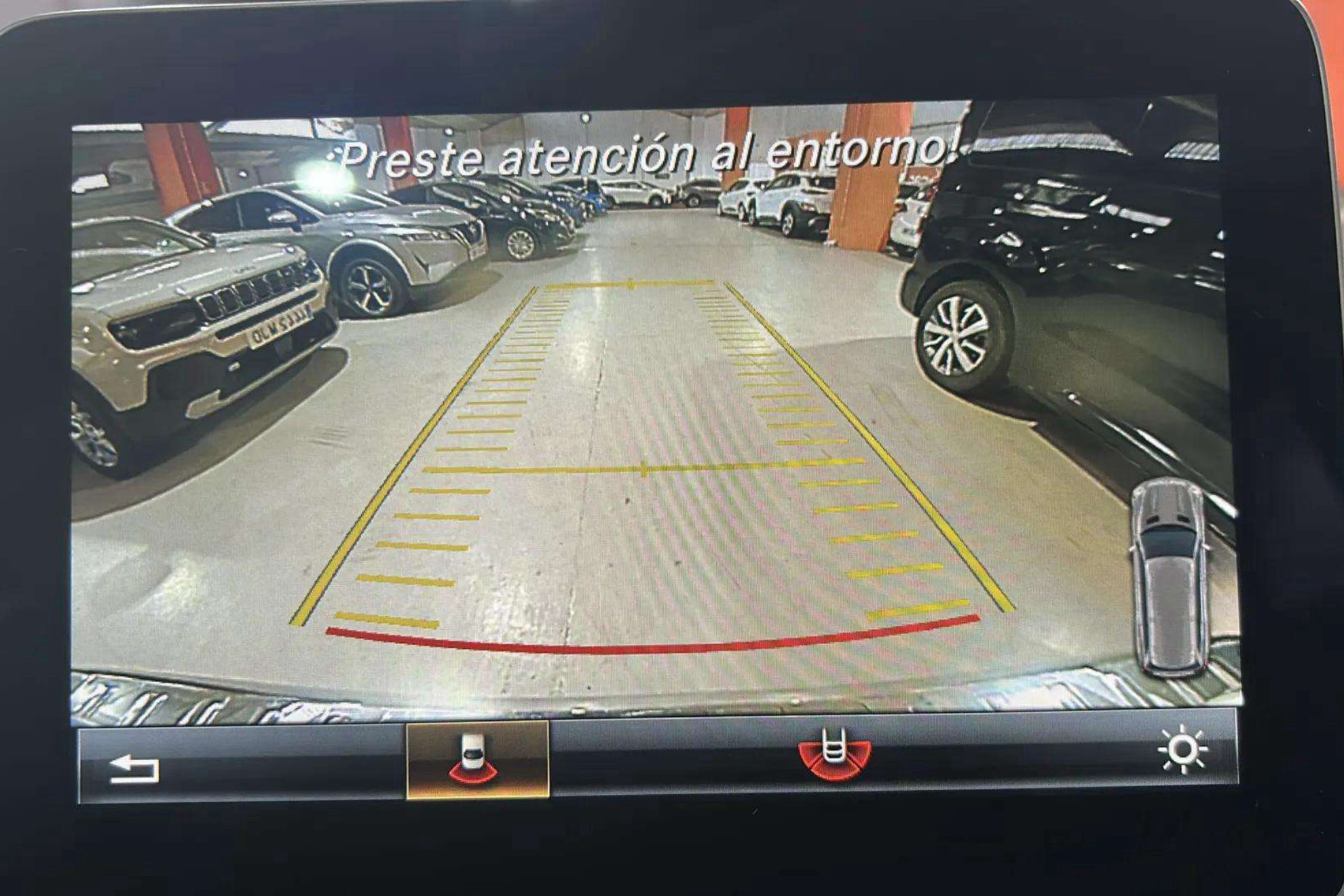 Mercedes-Benz GLS 400 4MATIC - foto 13