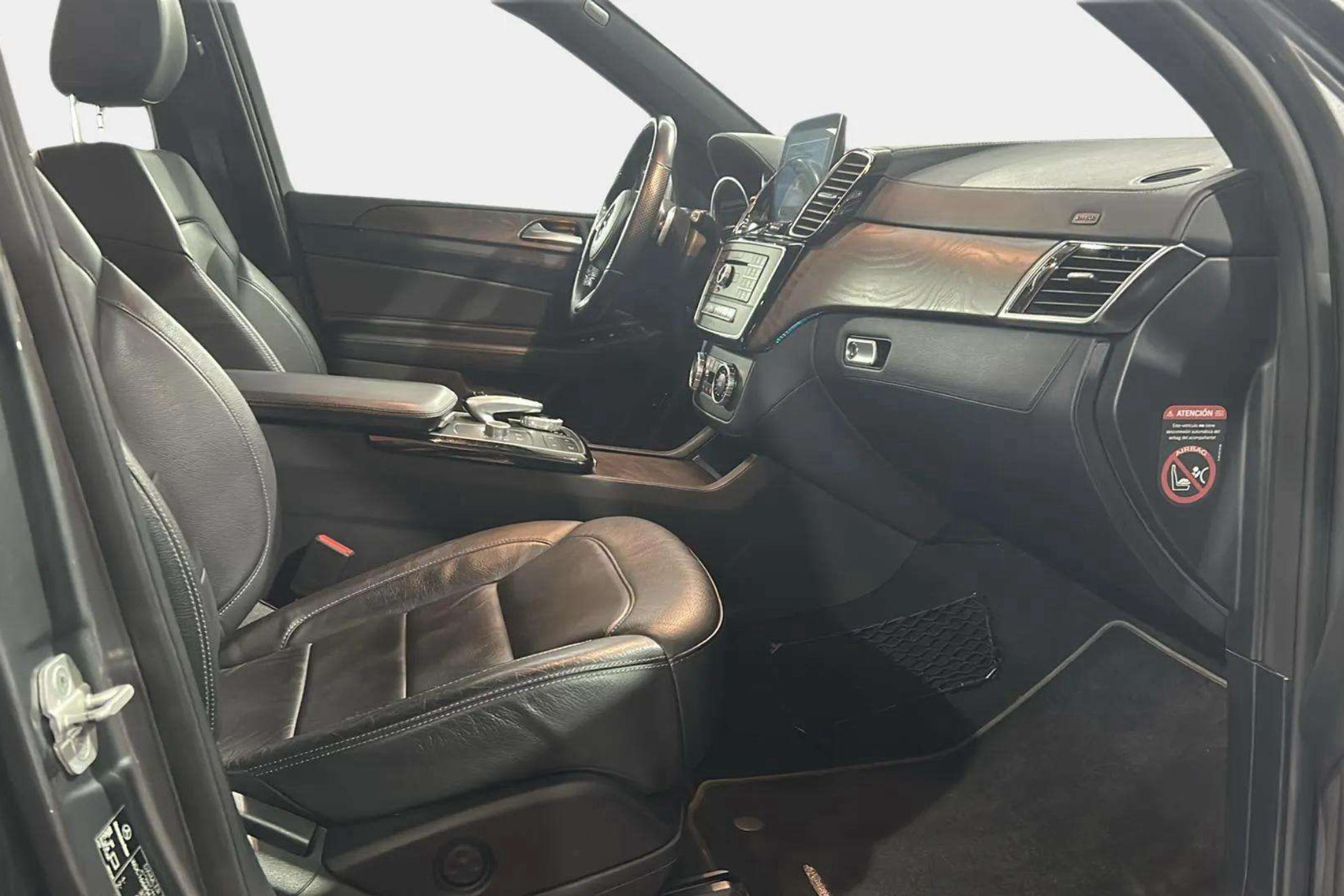 Mercedes-Benz GLS 400 4MATIC - foto 16