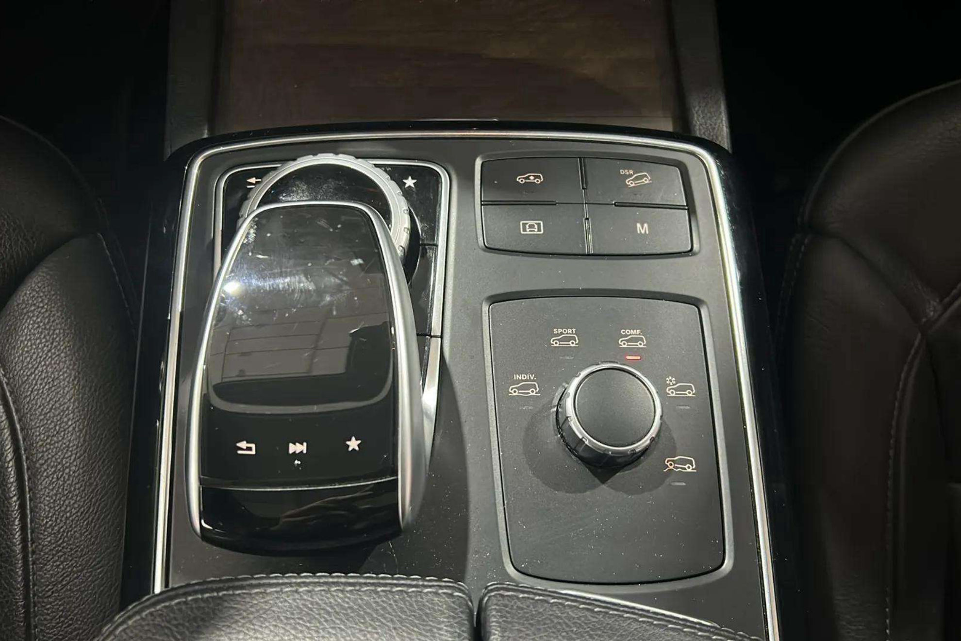 Mercedes-Benz GLS 400 4MATIC - foto 26