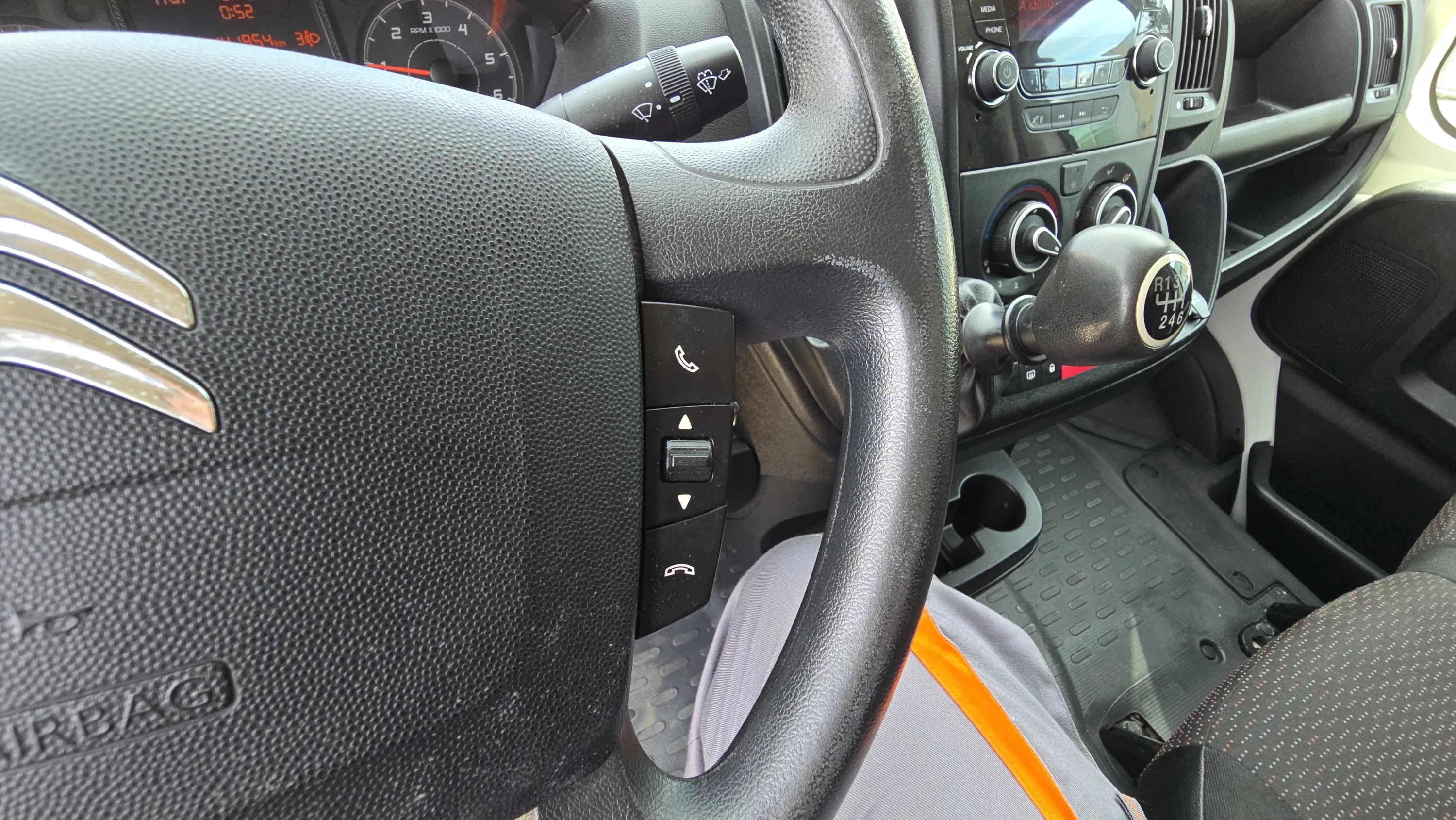 Citroën Jumper BlueHDi Furgón 33L2H2 - foto 11