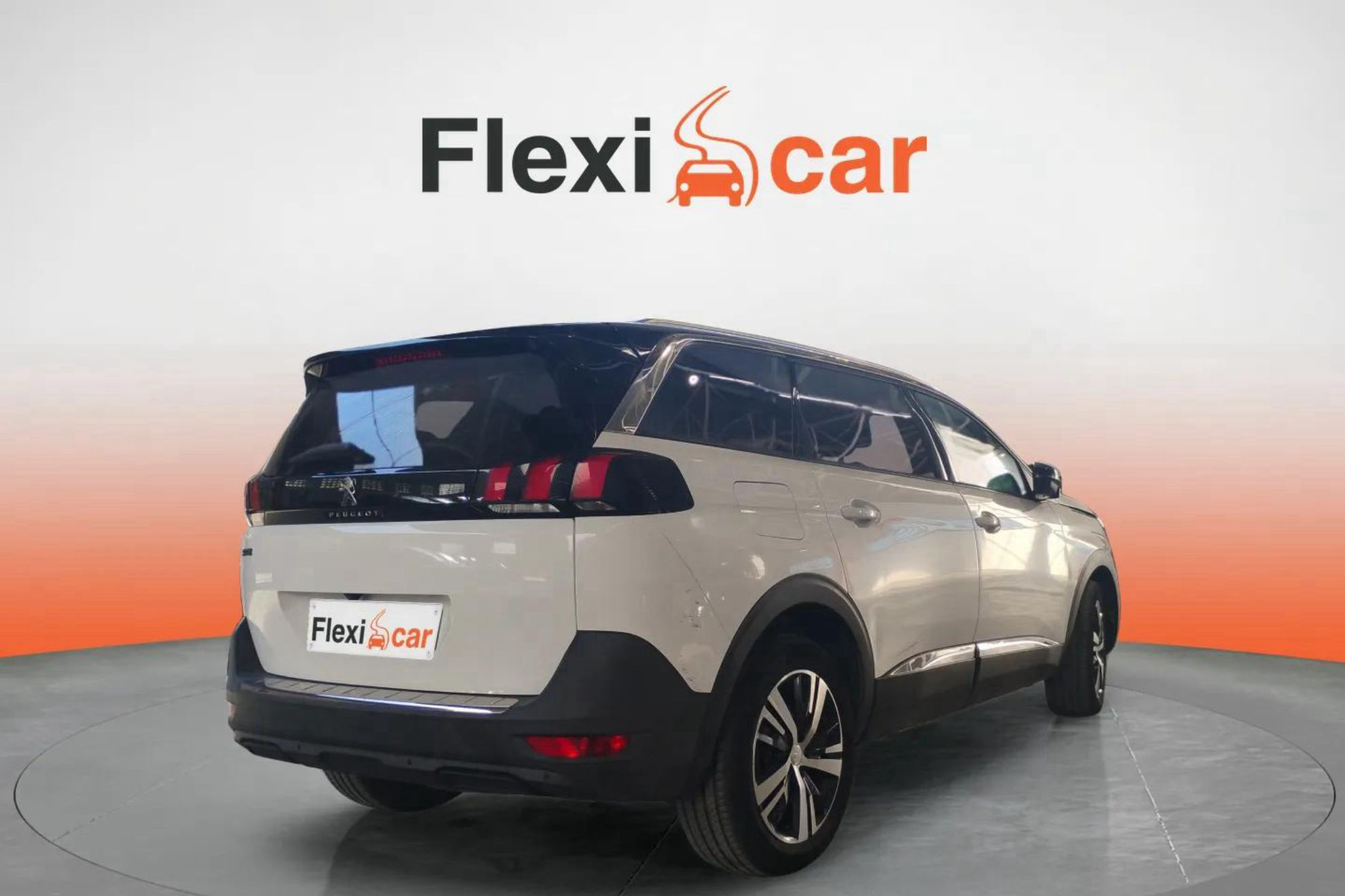 Peugeot 5008 1.2 PureTech Active Pack EAT8 - foto 7